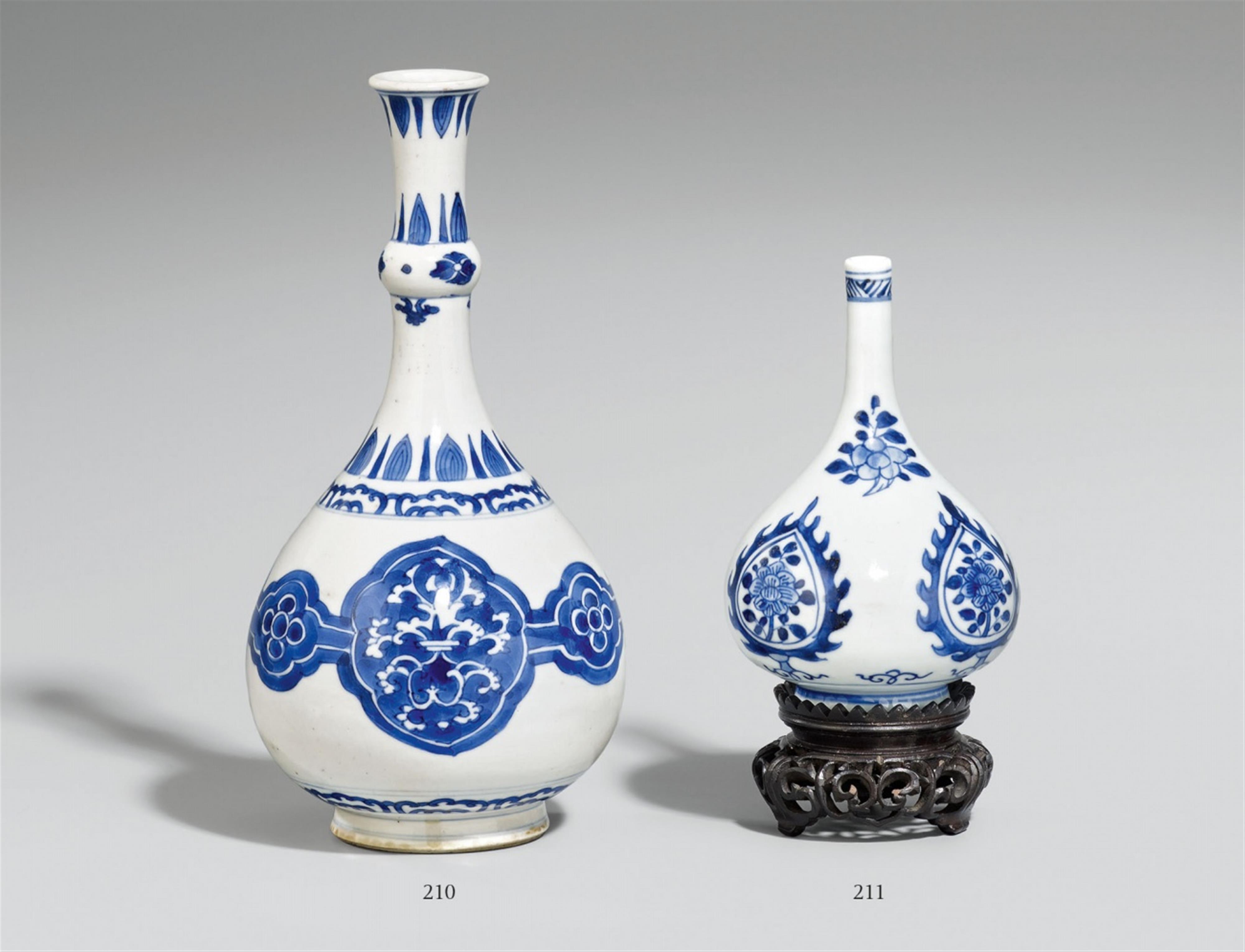 A blue and white garlic vase. Kangxi period (1662-1722) - image-1