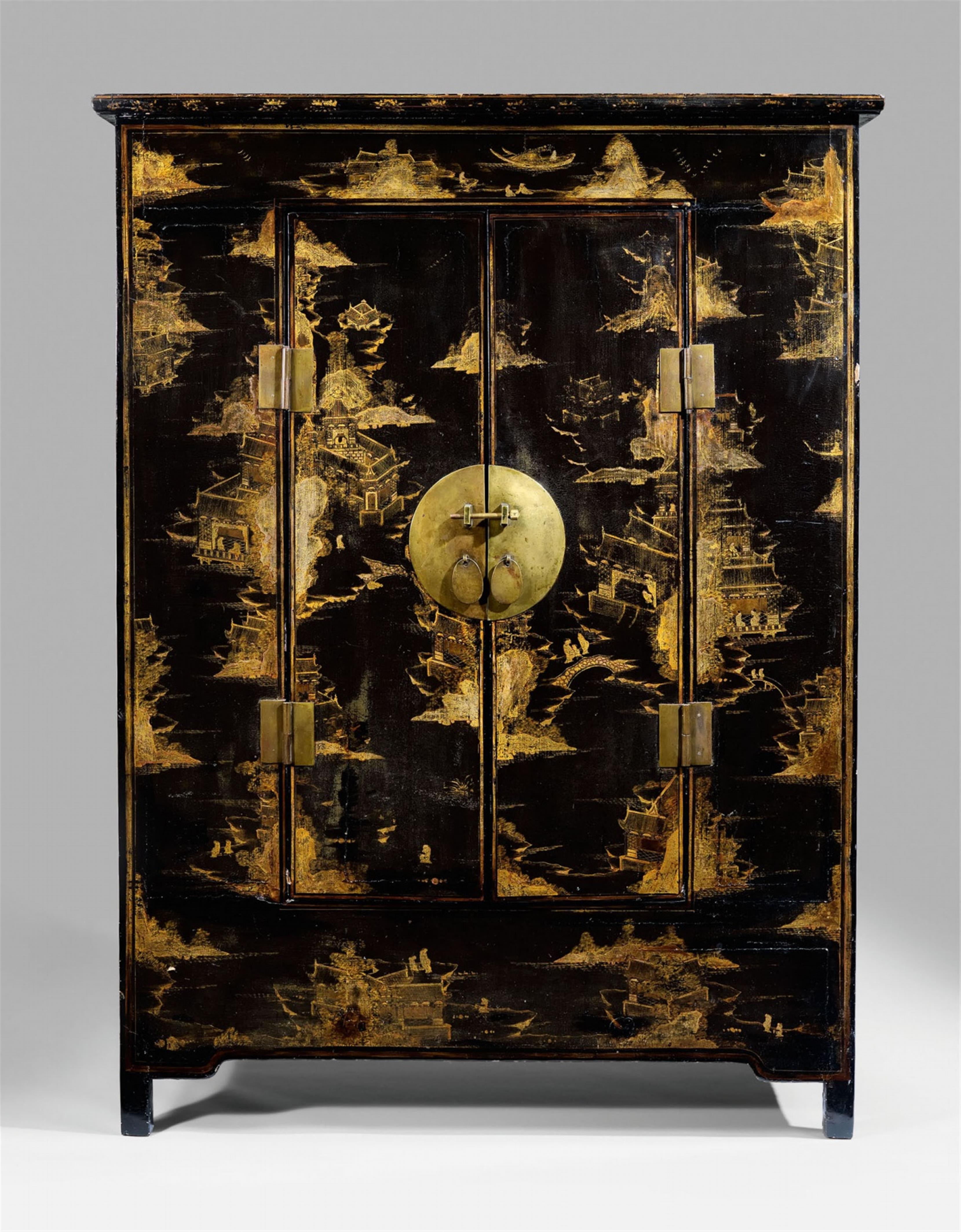 A very large black lacquer cabinet. Second half 16th century - image-1