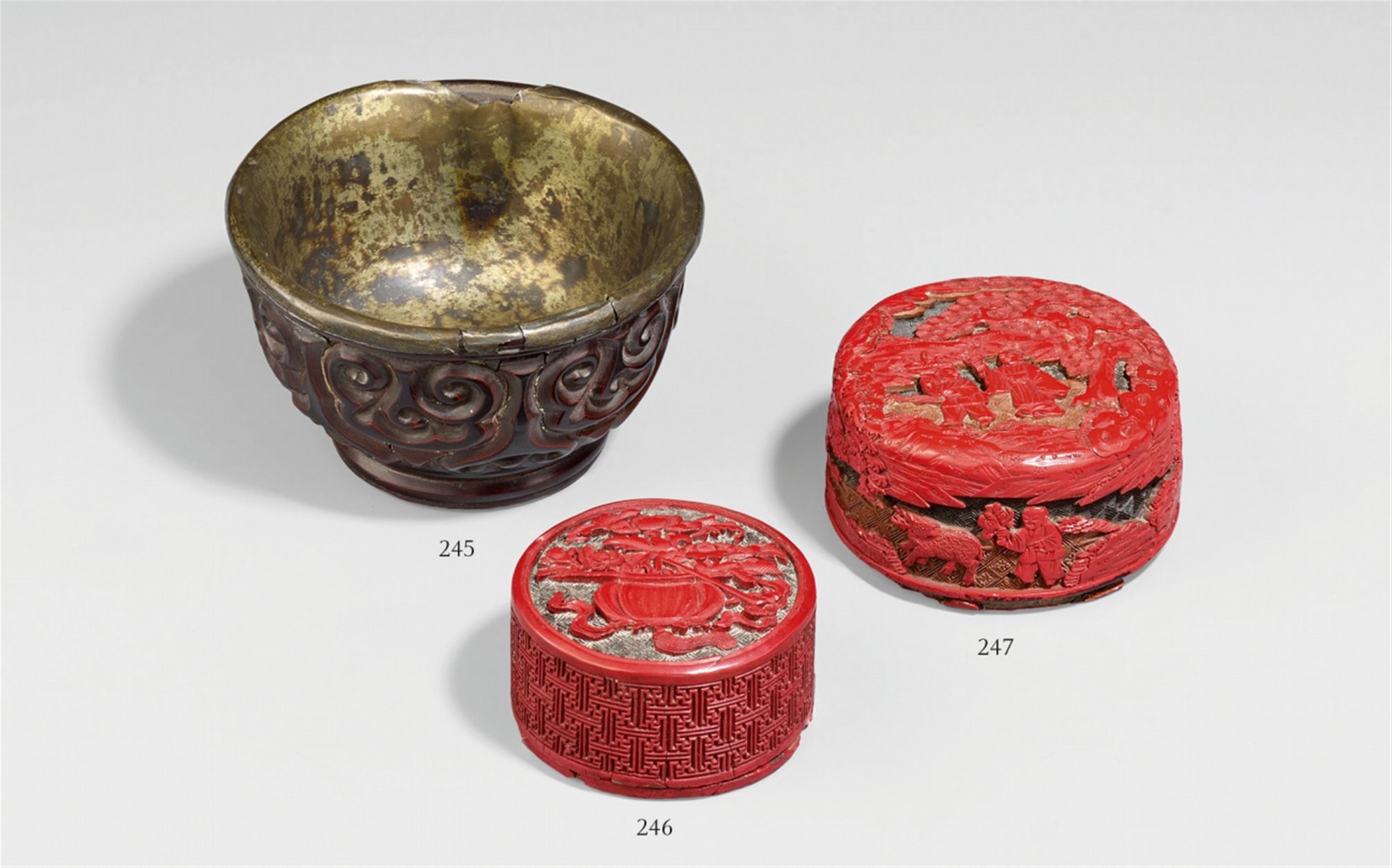 A carved black and red guri lacquer cup. 16th/17th century - image-1