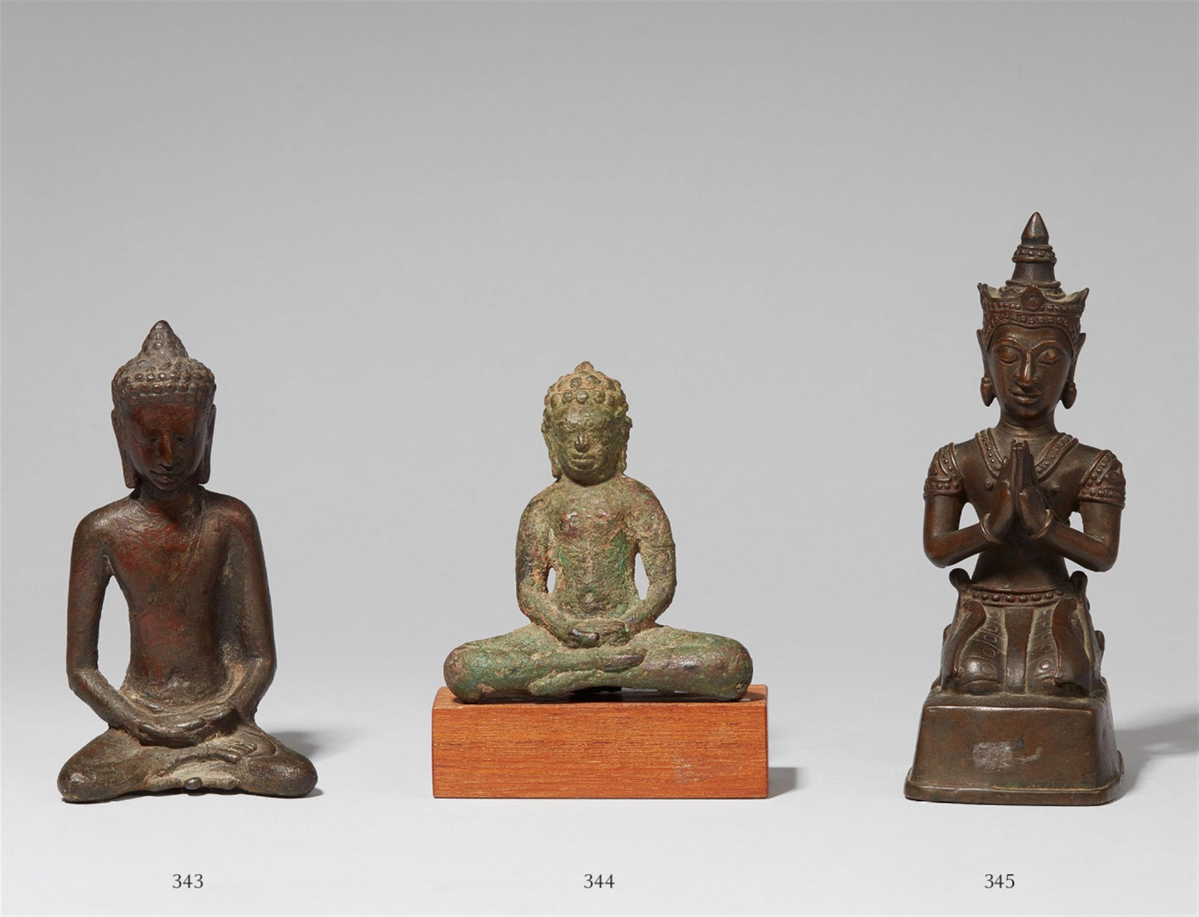 A Mon/Dvaravati bronze figure of Buddha Shakyamuni. Thailand. 7th/8th century - image-1