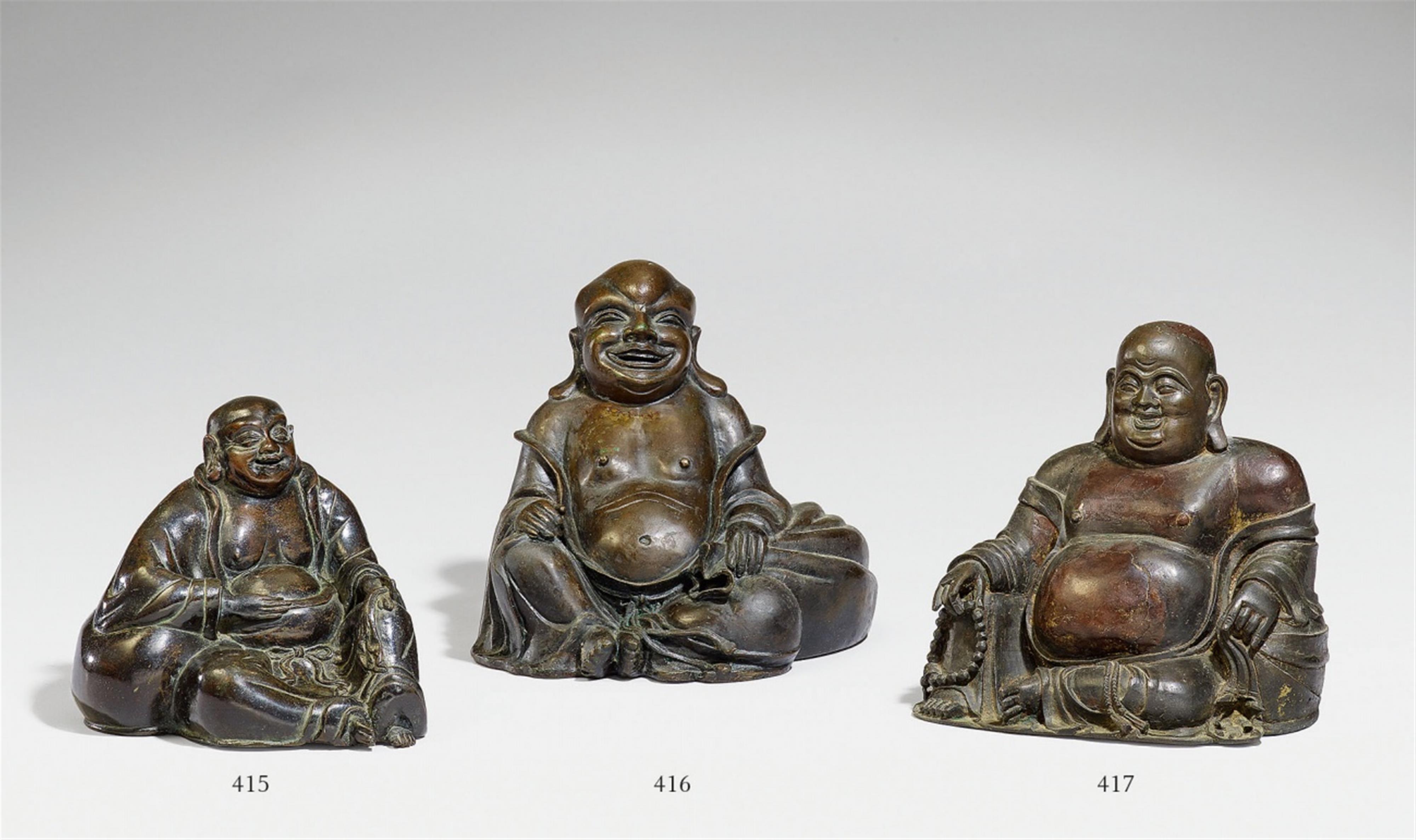 A bronze figure of a laughing Milefo, also called Budai. Qing dynasty - image-1