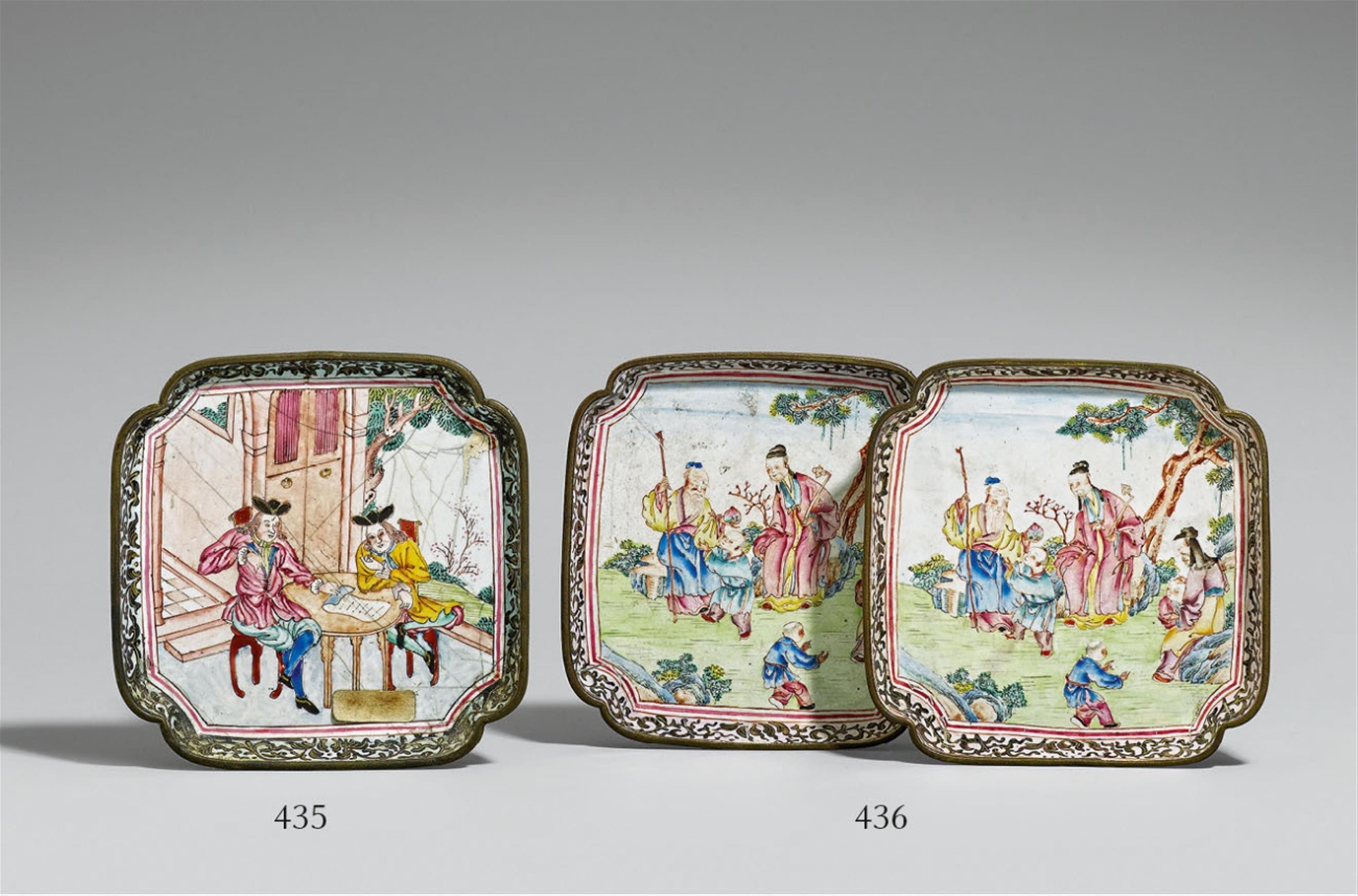 A small Kanton enamel square tray. Second half 18th century - image-1