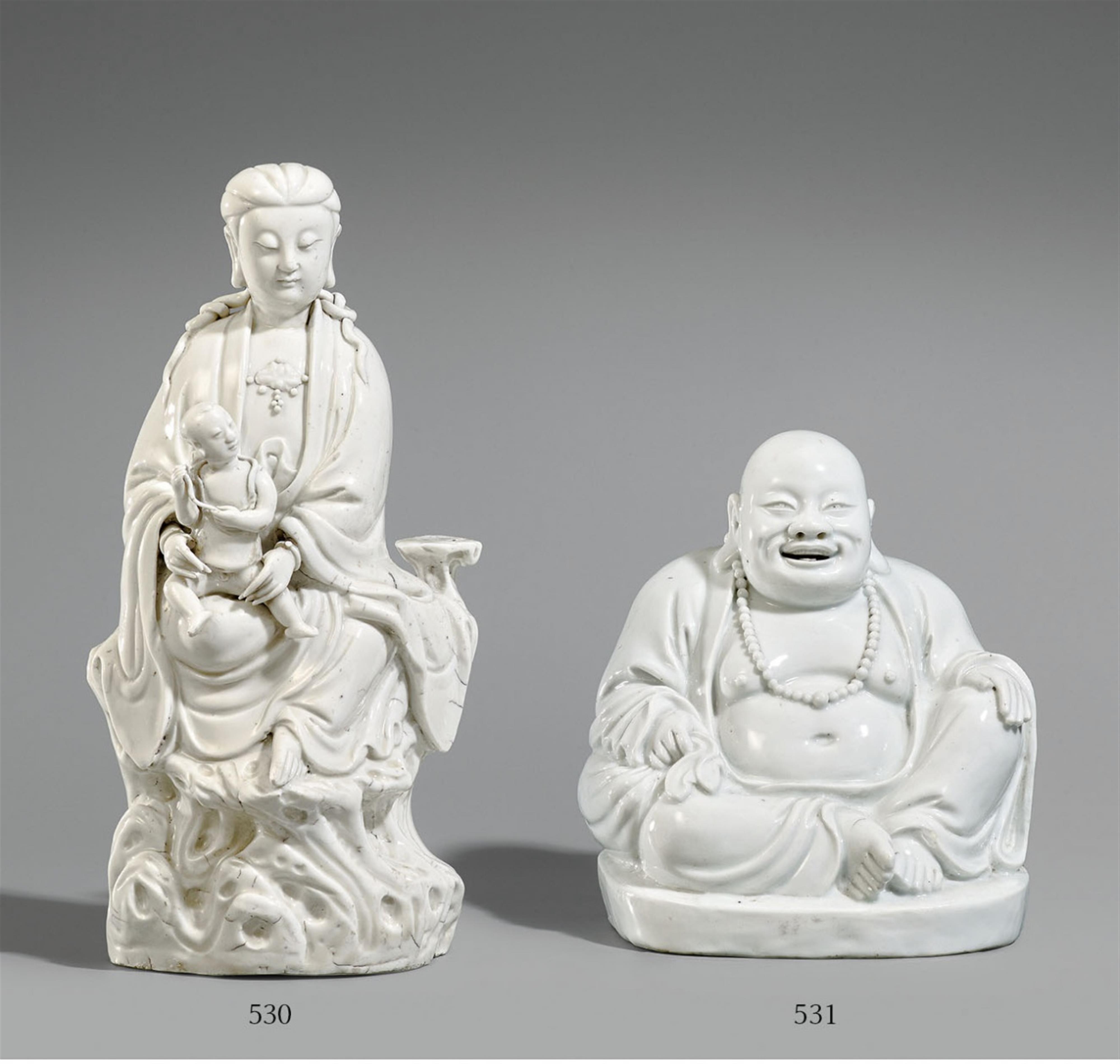 A blanc de Chine figure of a seated Budai. Dehua. Qing dynasty (1644-1911) - image-1