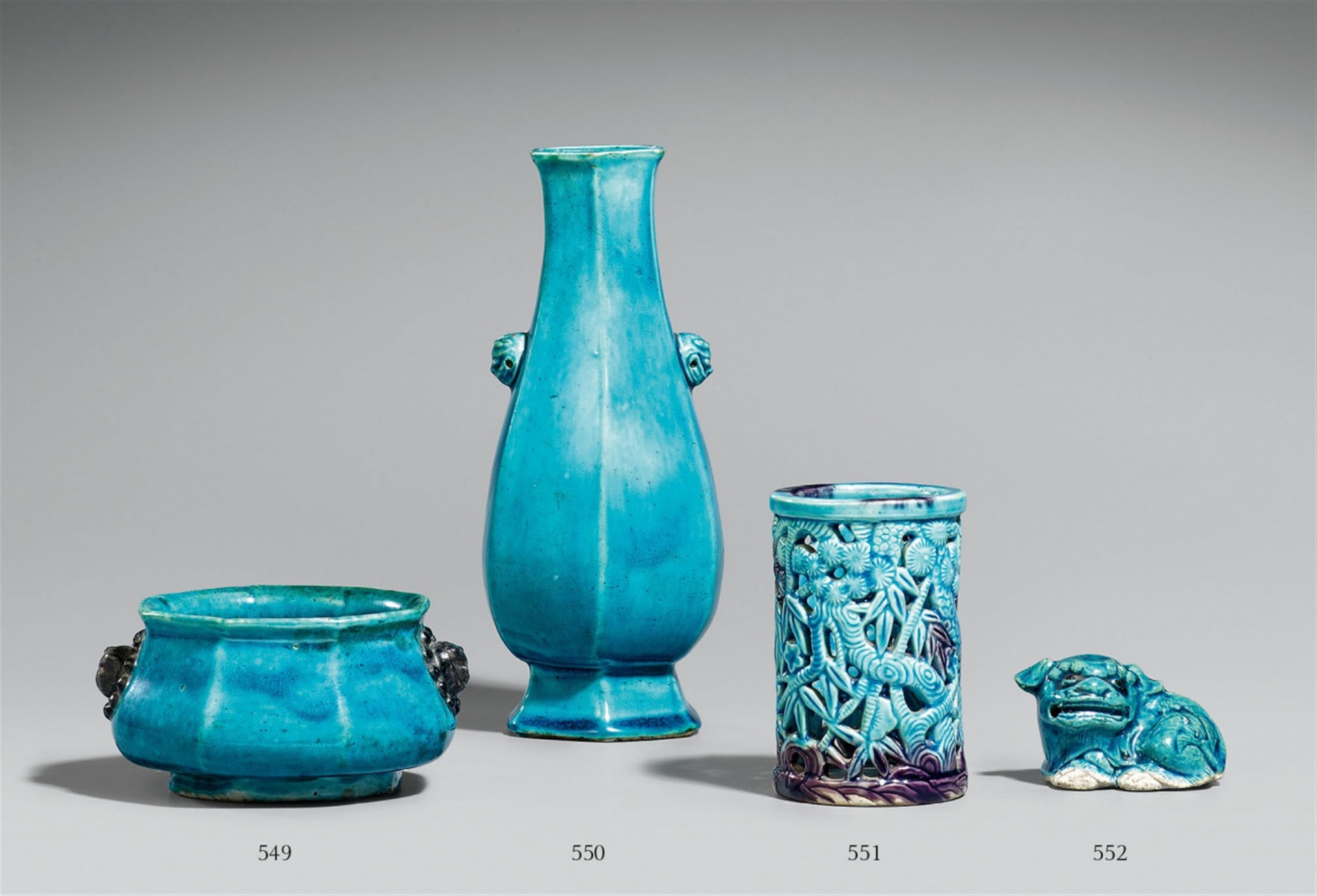 A turquoise-glazed hexagonal vase. 18th century - image-1