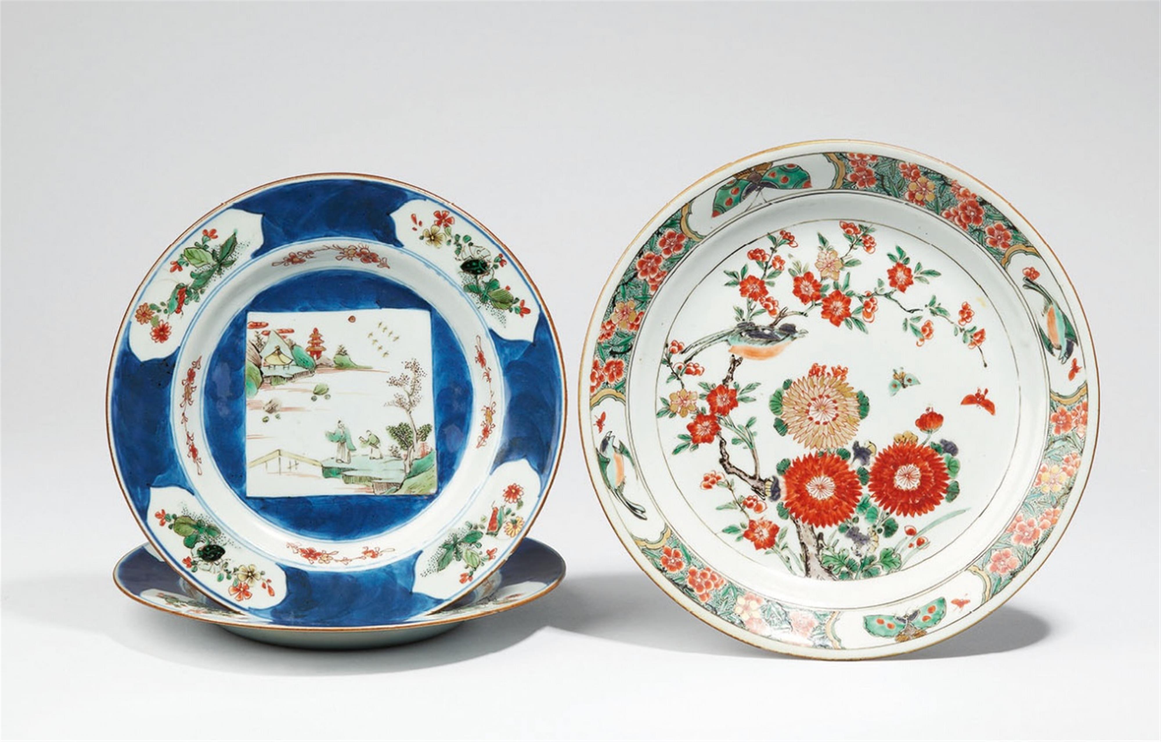 Three famille verte dishes. Kangxi period (1662-1722) - image-1