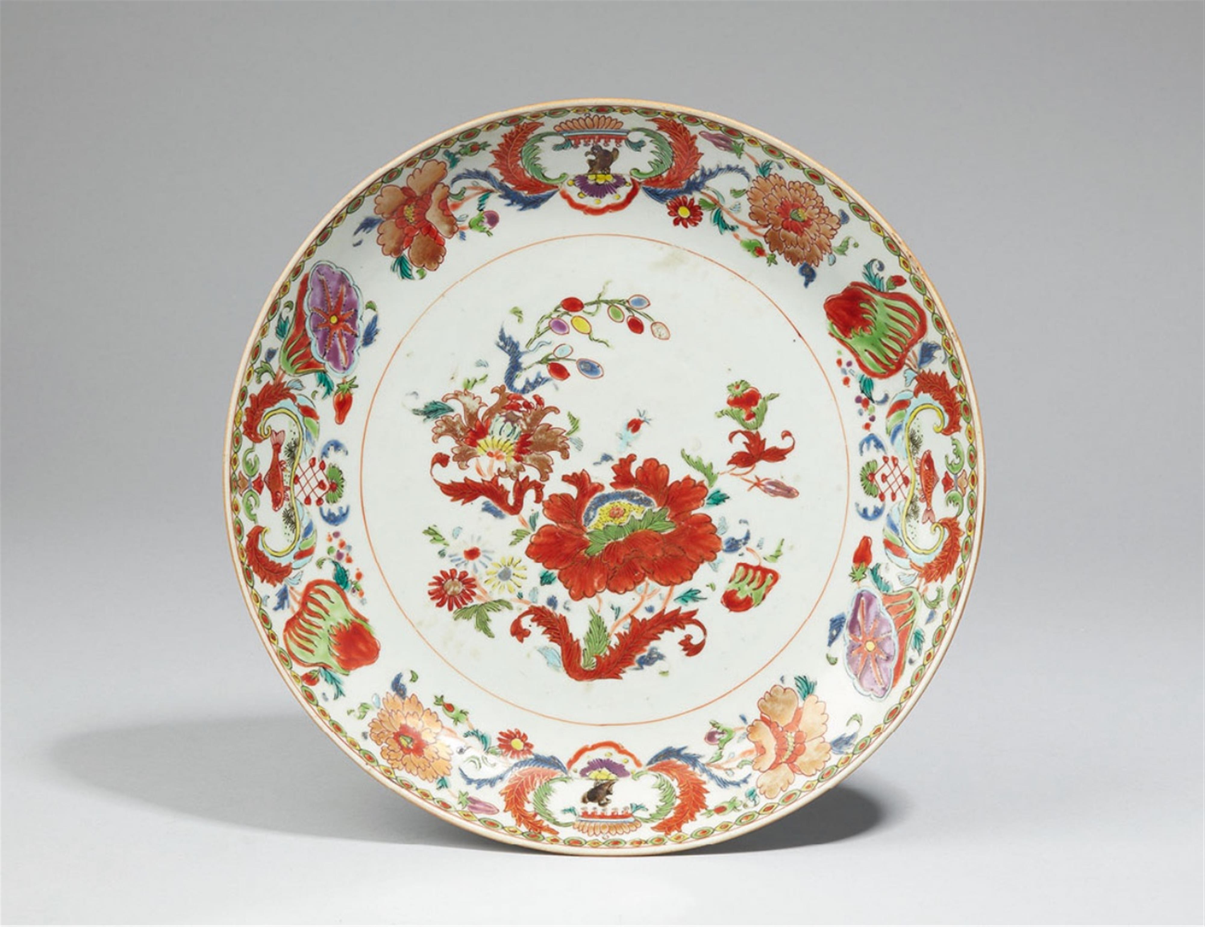 A "Madame de Pompadour" saucer dish. Around 1745 - image-1