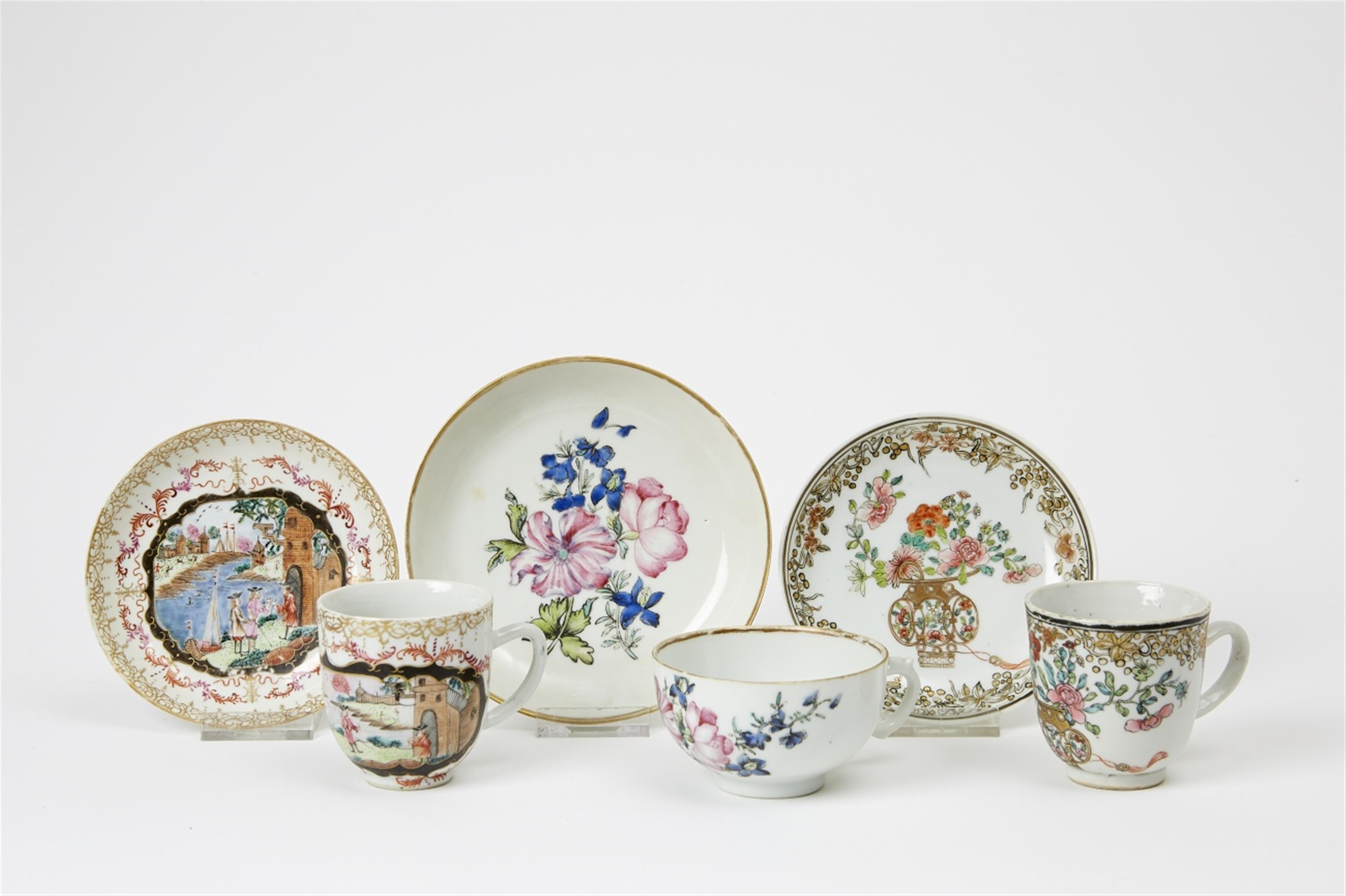 Three famille rose cups and saucers. Qianlong period (1735-1796) - image-1