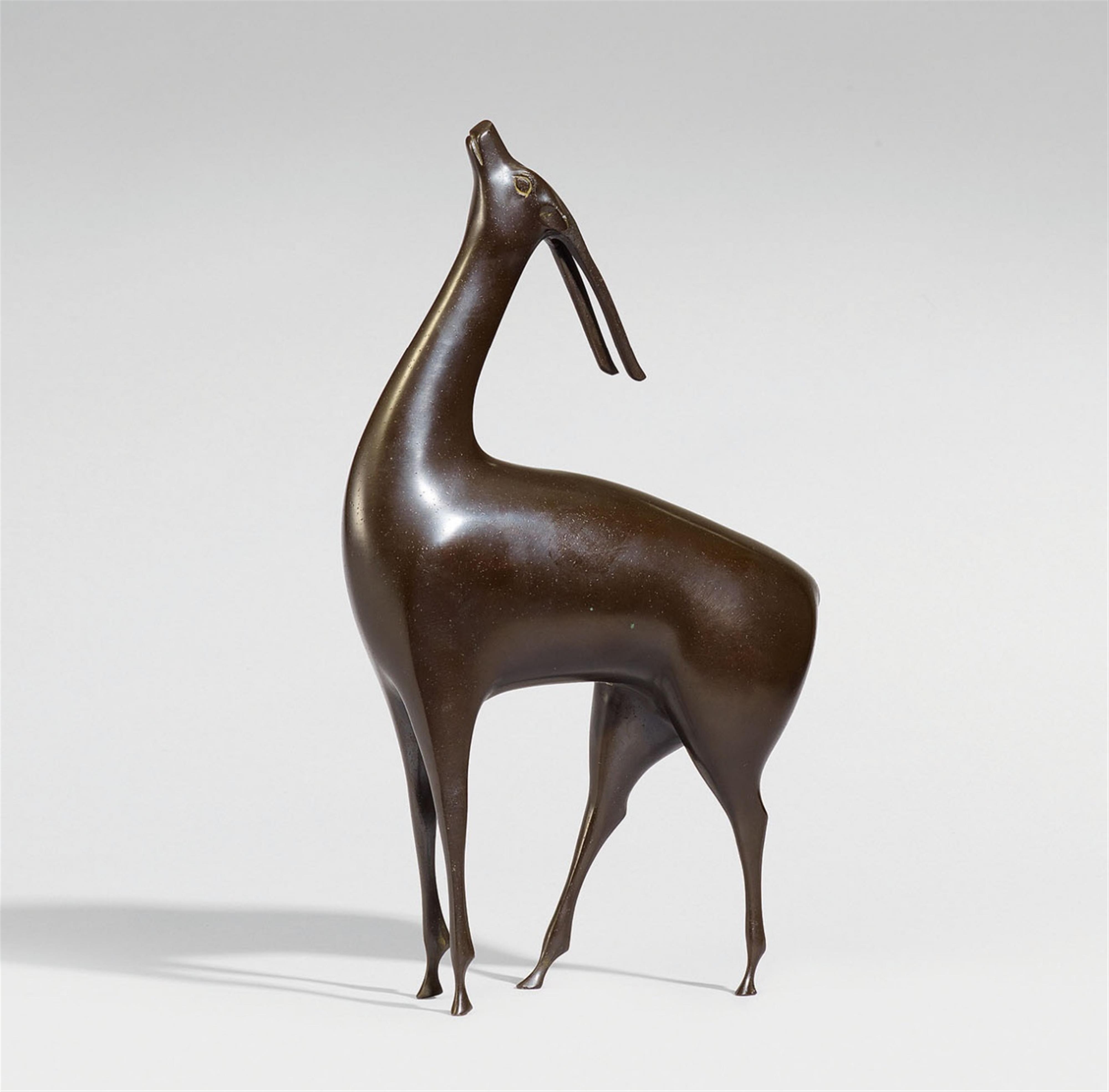 A bronze figure of a deer by Nose Masao. 20th century - image-1