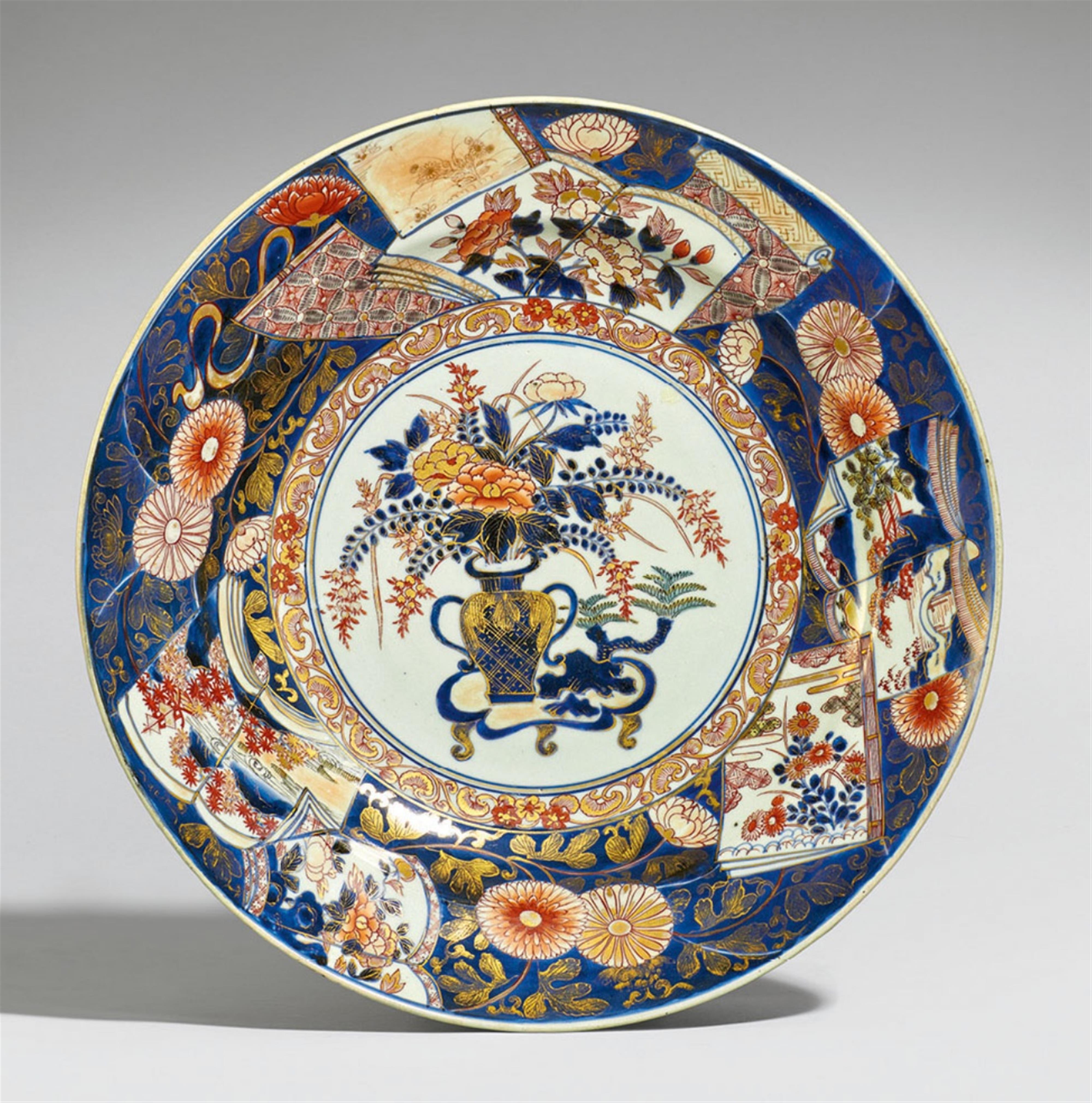 A large Imari charger. Arita. 18th century - image-1