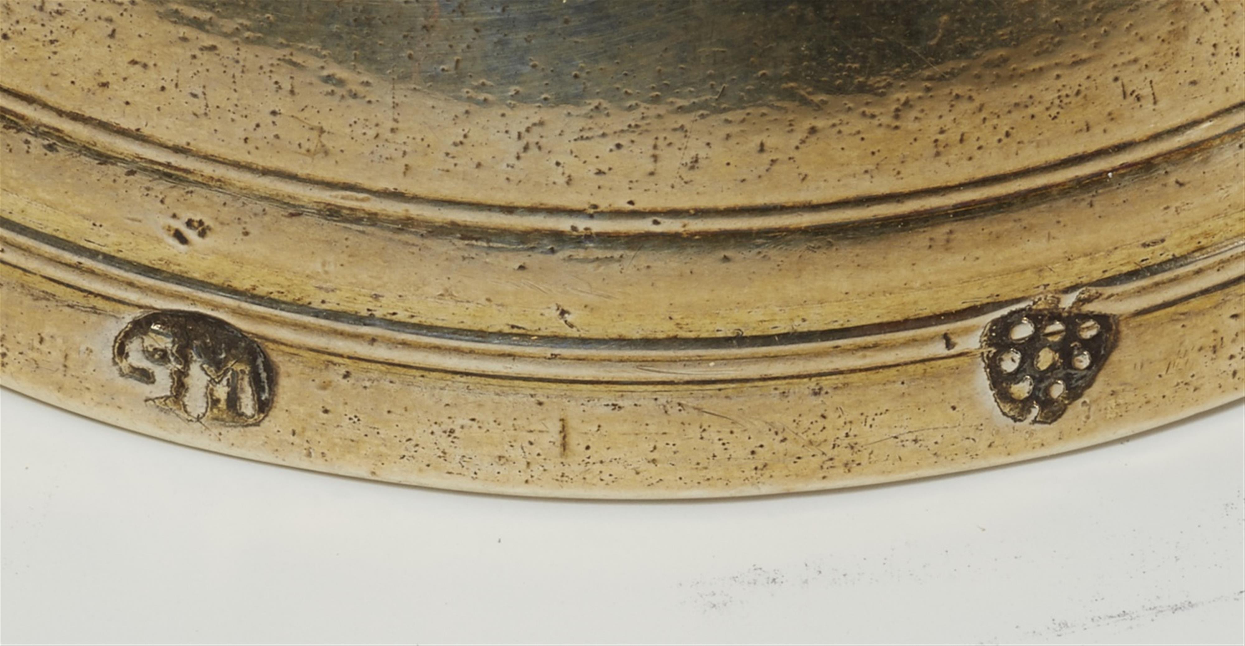 An Augsburg silver gilt table bell. Marks of Friedrich I Schwestermüller, 1681 - 85. - image-2