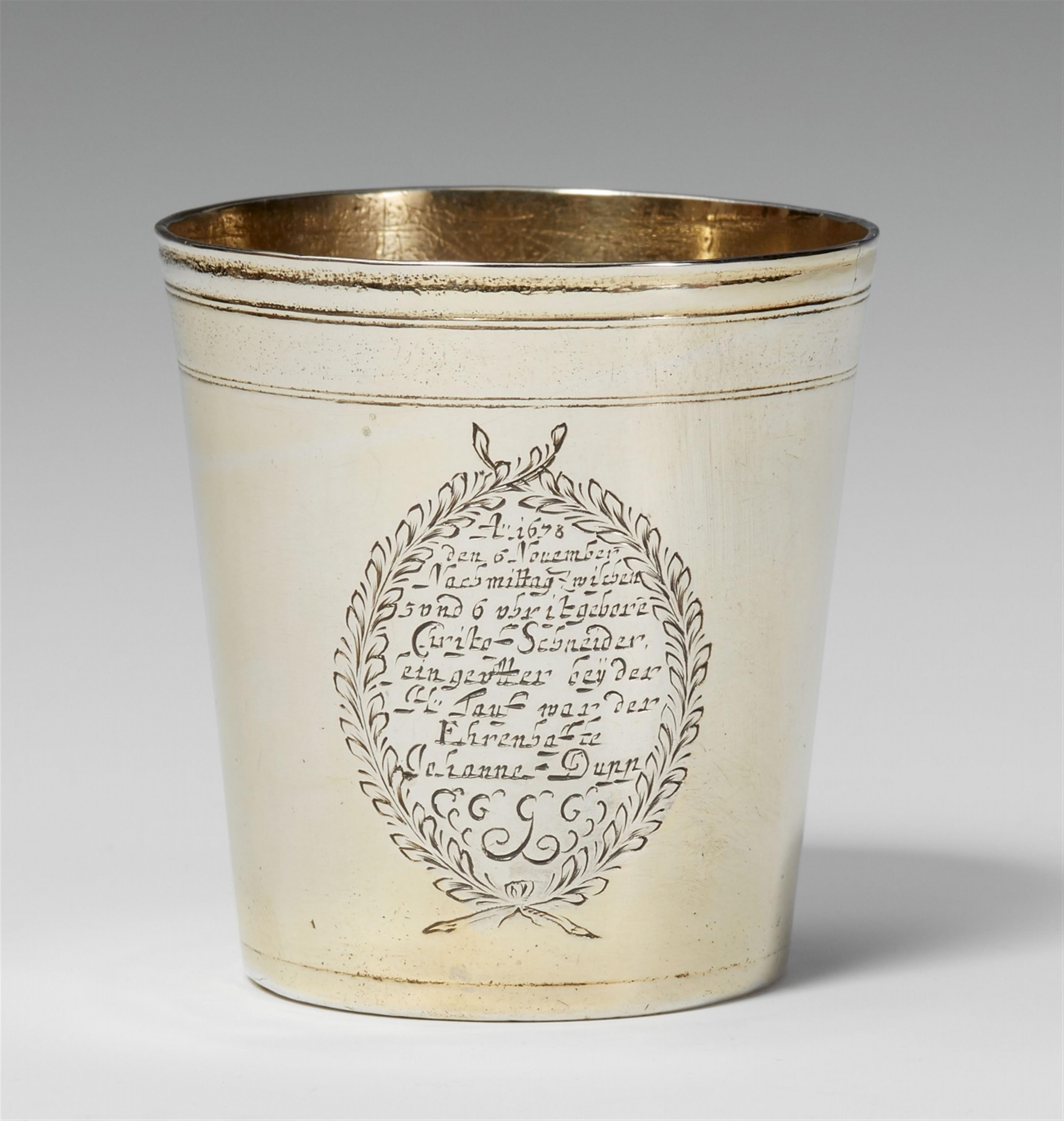 A small Augsburg parcel gilt silver christening beaker. Marks of Paul Solanier, 1678. - image-1