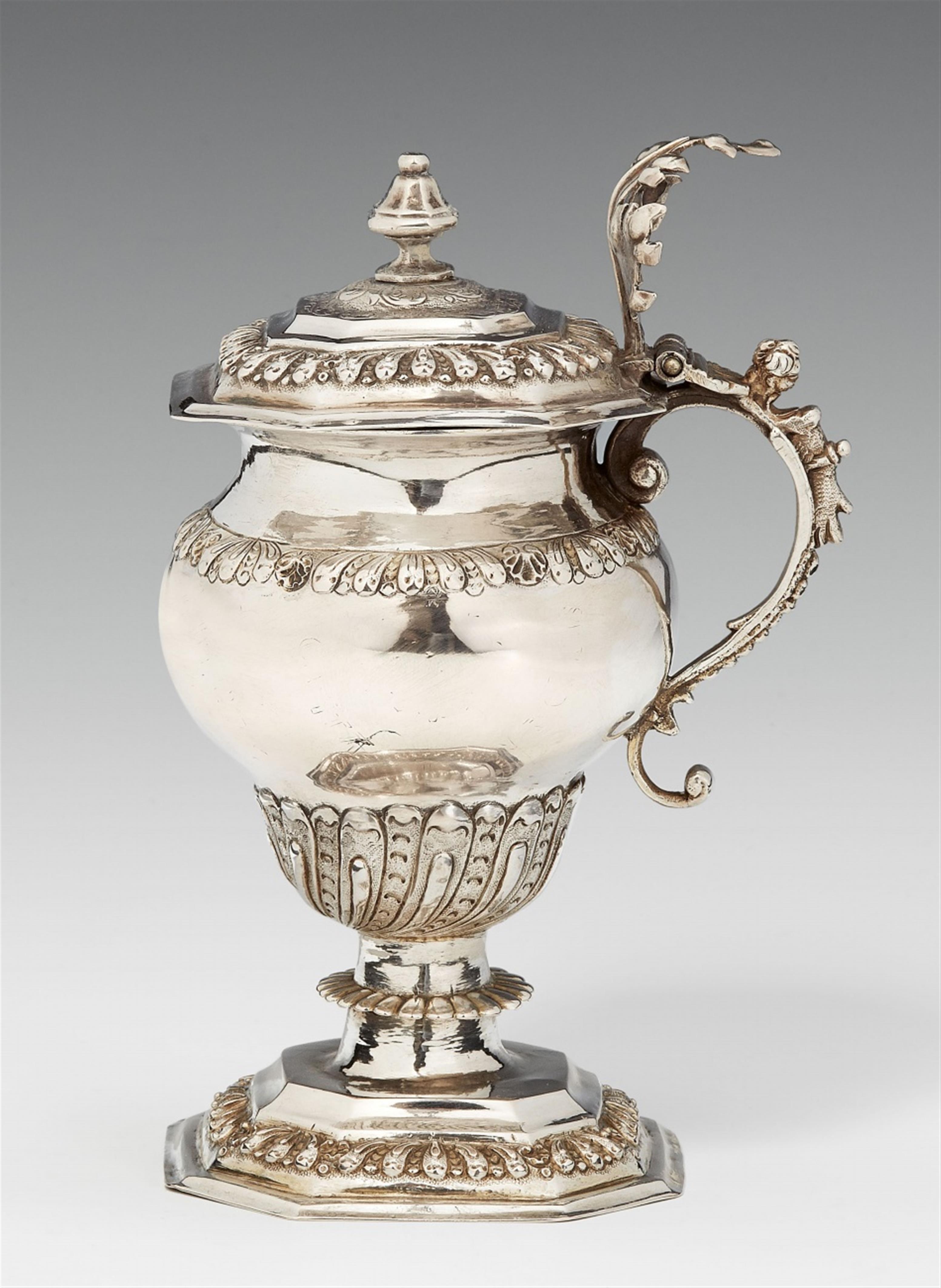 A Münster silver mustard pot. Marks of Bernardt Heinrich zum Hülse, early 18th C. - image-1