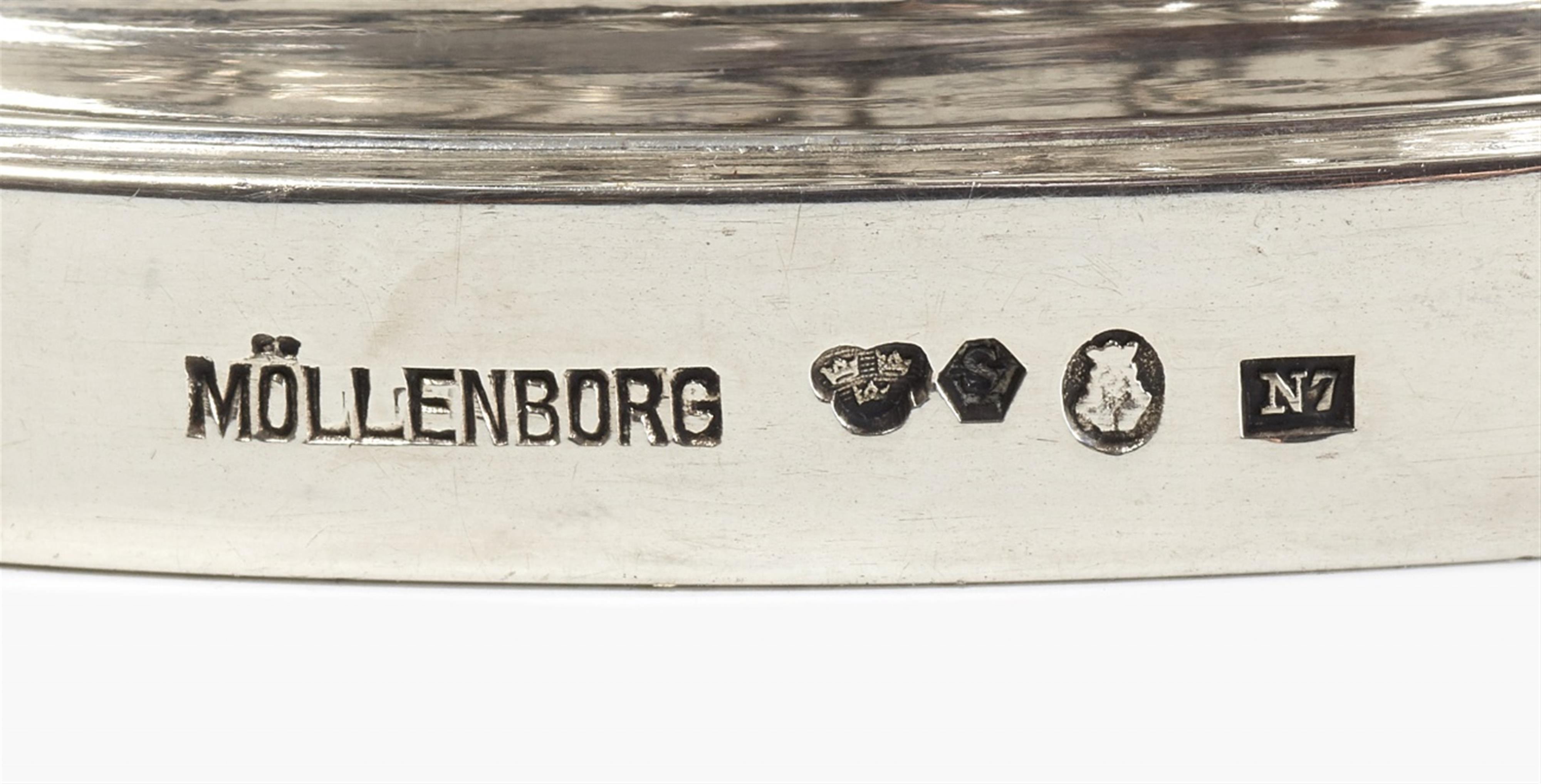 A pair of Stockholm silver tureens. Marks of Gustaf Möllenborg, 1915. - image-2