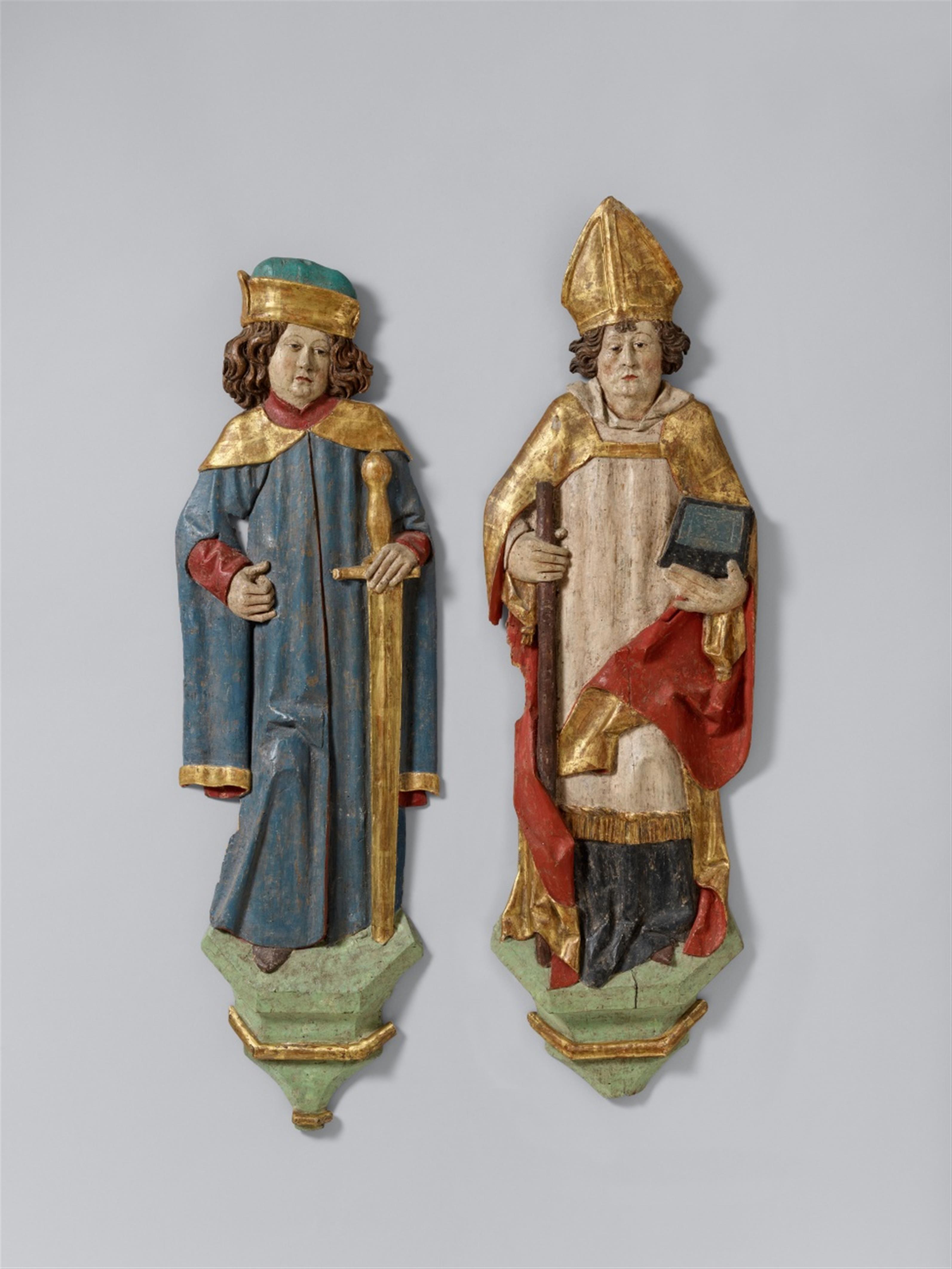 Probably Bavaria circa 1480 - Carved wooden figures of a bishop saint and a saint with a sword, presumably Bavarian, circa 1480 - image-1