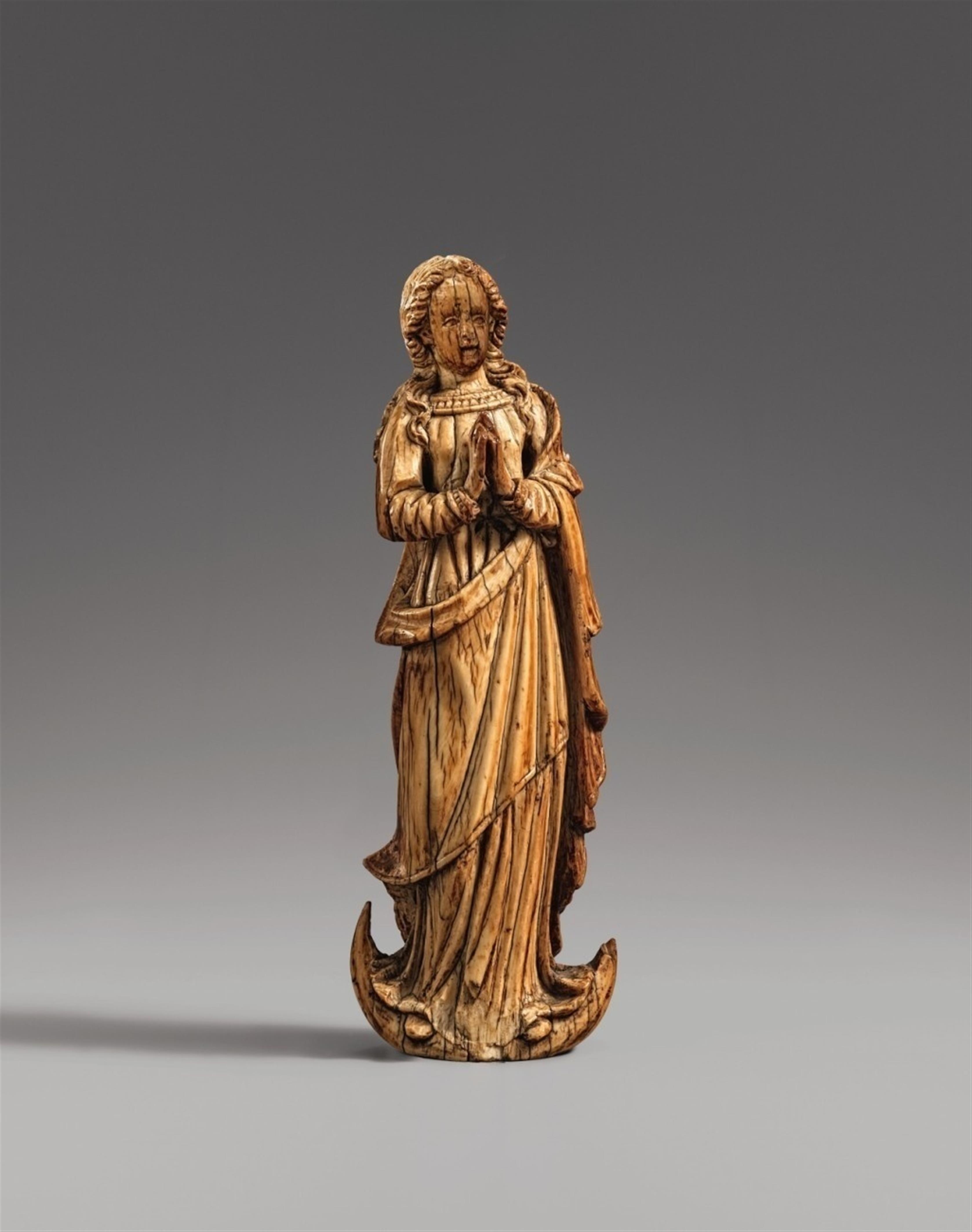 Spain or Portugal 17th century - A 17th century Spanish or Portuguese ivory figure of the Maria Immaculata. - image-1