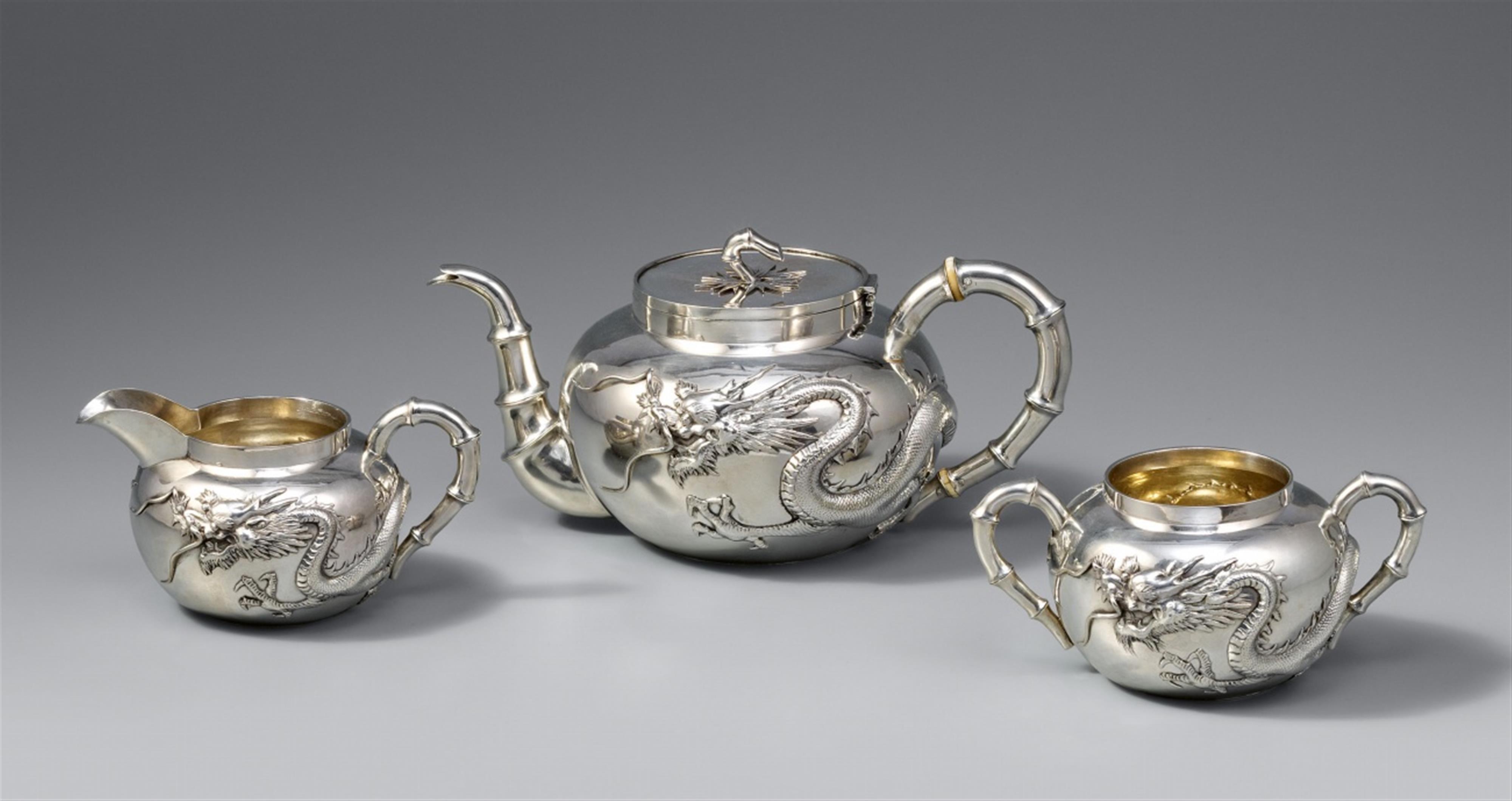 A silver tea set. Early 20th century - image-1