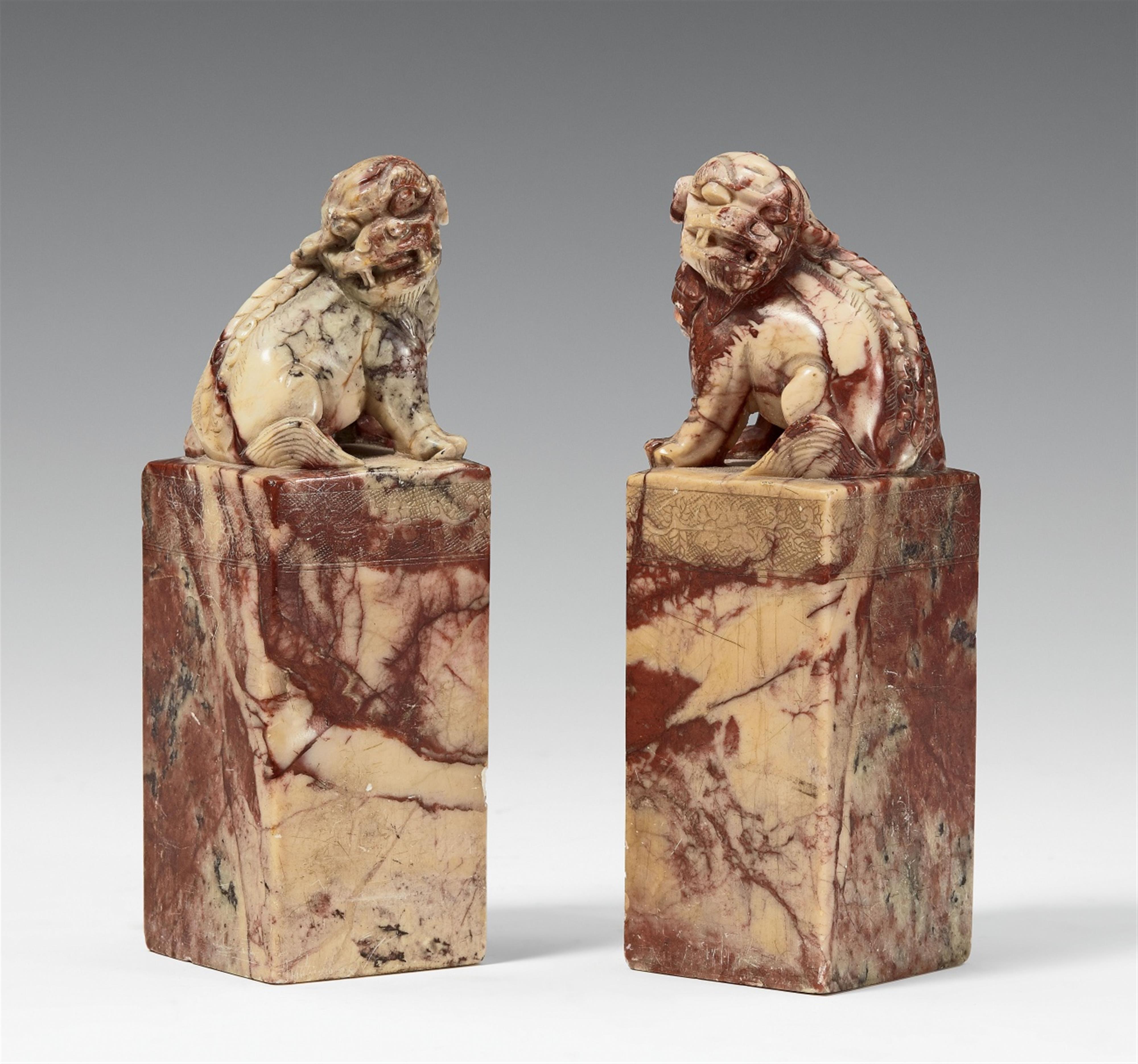 A pair of soapstone seals. 19th/20th century - image-1