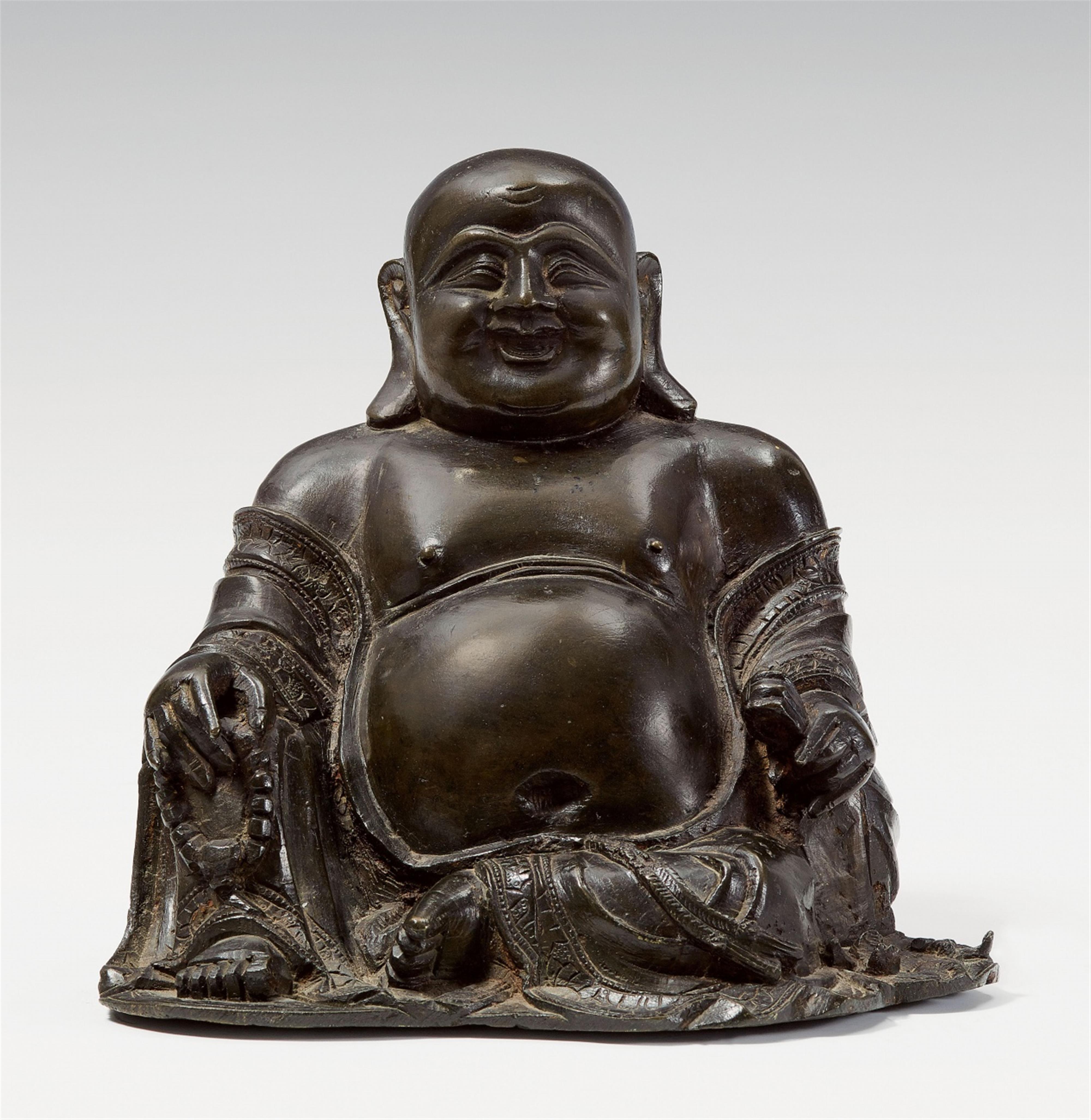 A bronze figure of a Milefo, also called Budai. Early Qing dynasty - image-1