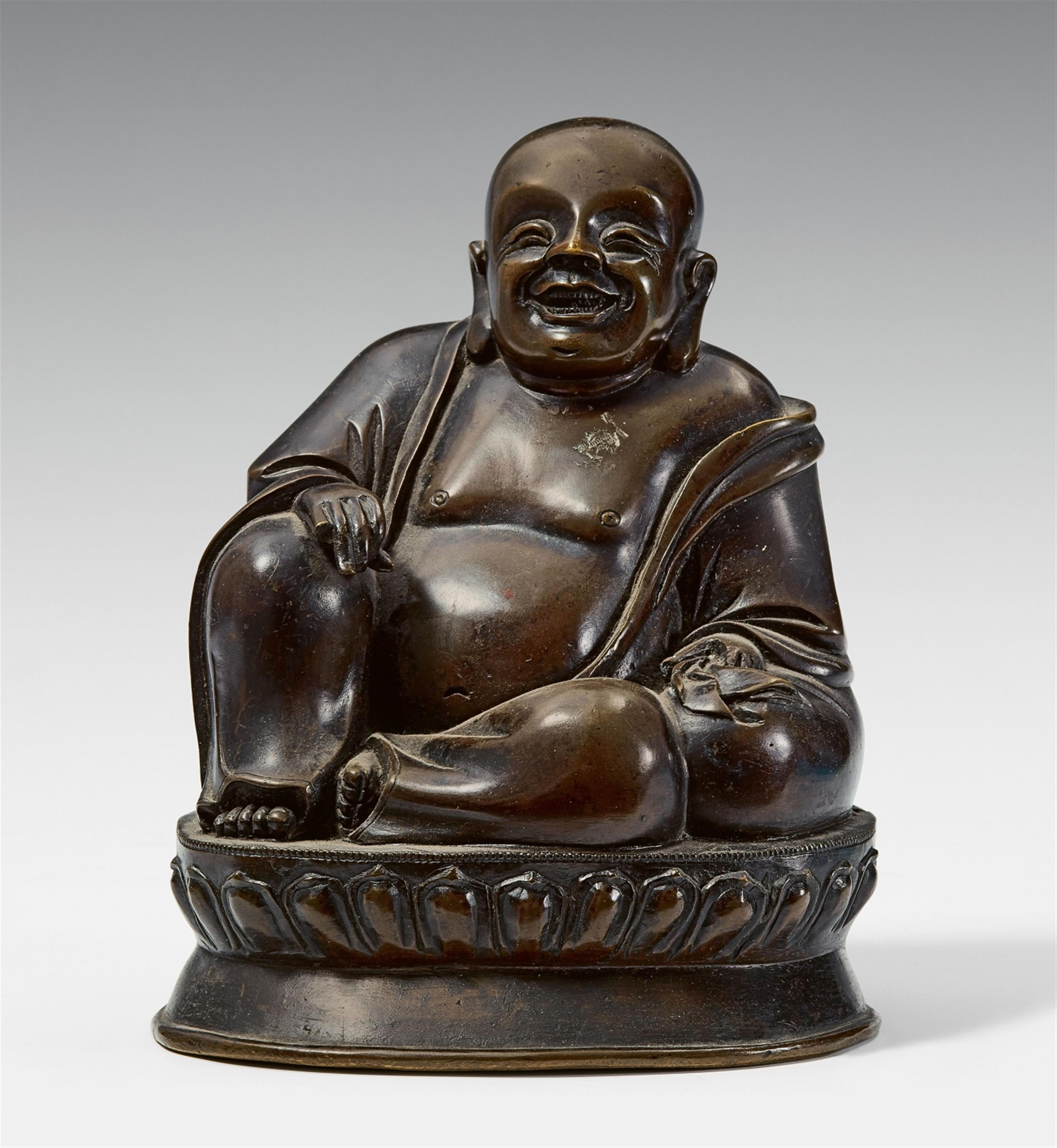 A bronze figure of Milefo, also called Budai. Qing dynasty. - image-1