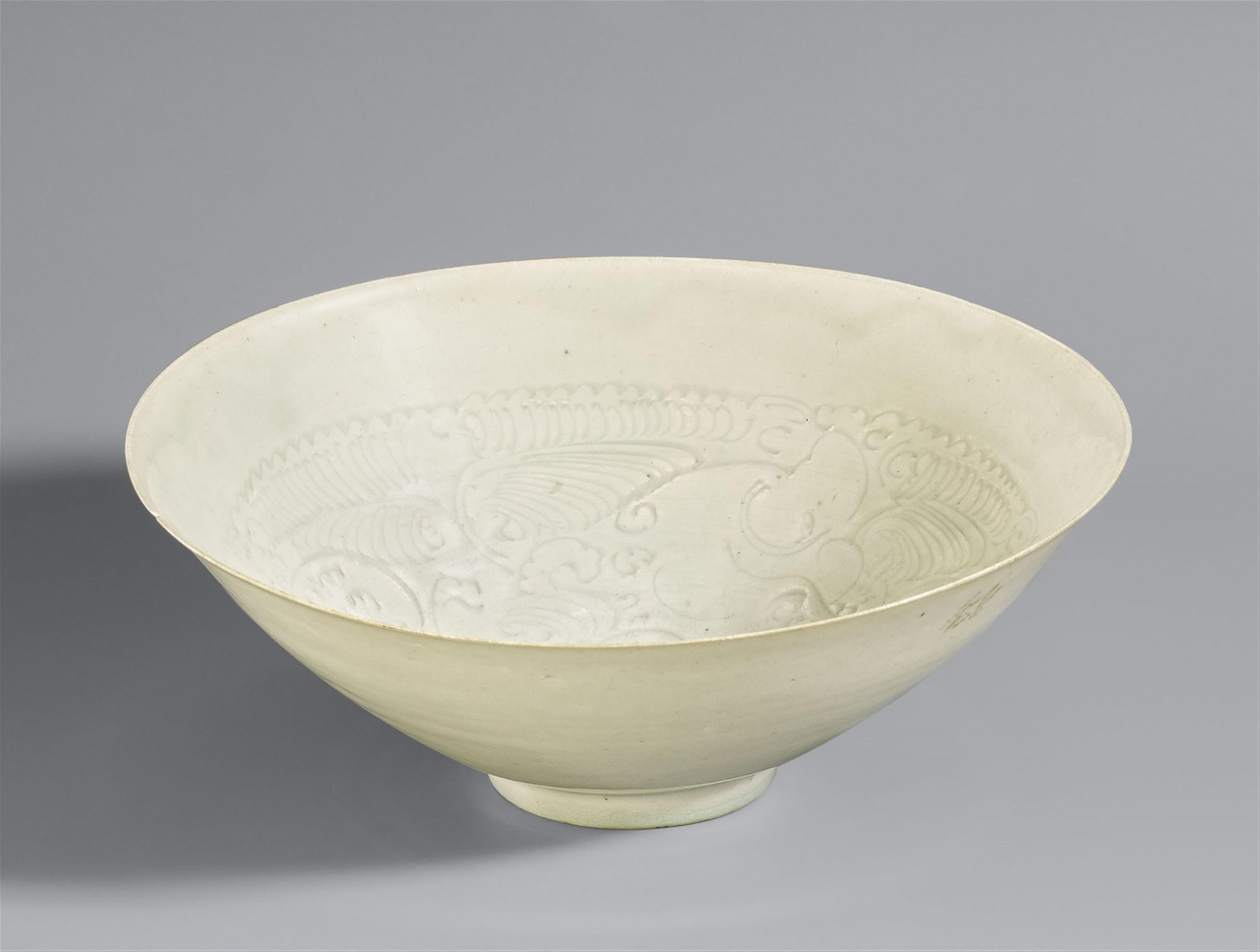 A qingbai bowl. Song dynasty (907-1279) - image-1