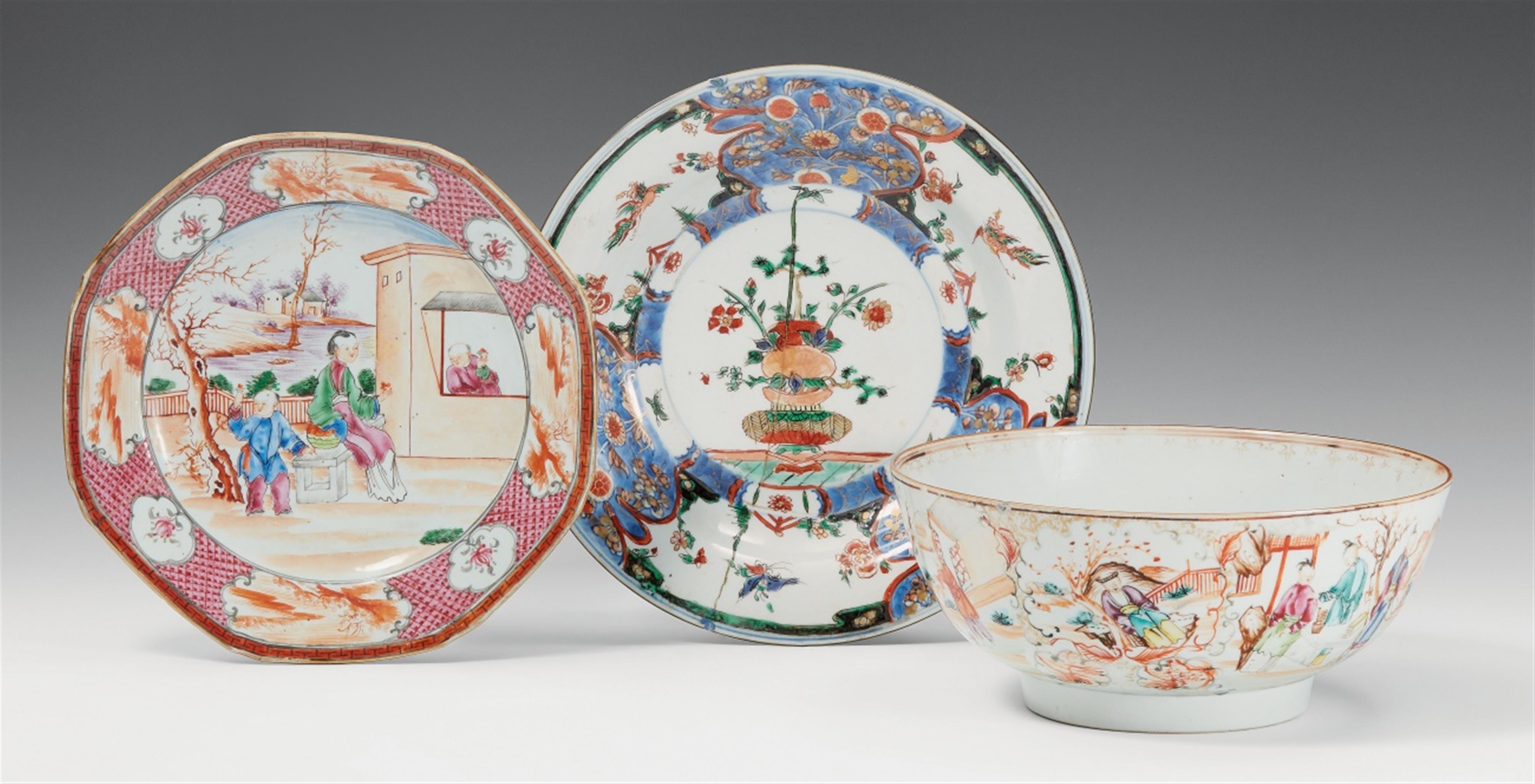 A famille rose bowl and two dishes. 18th century - image-1