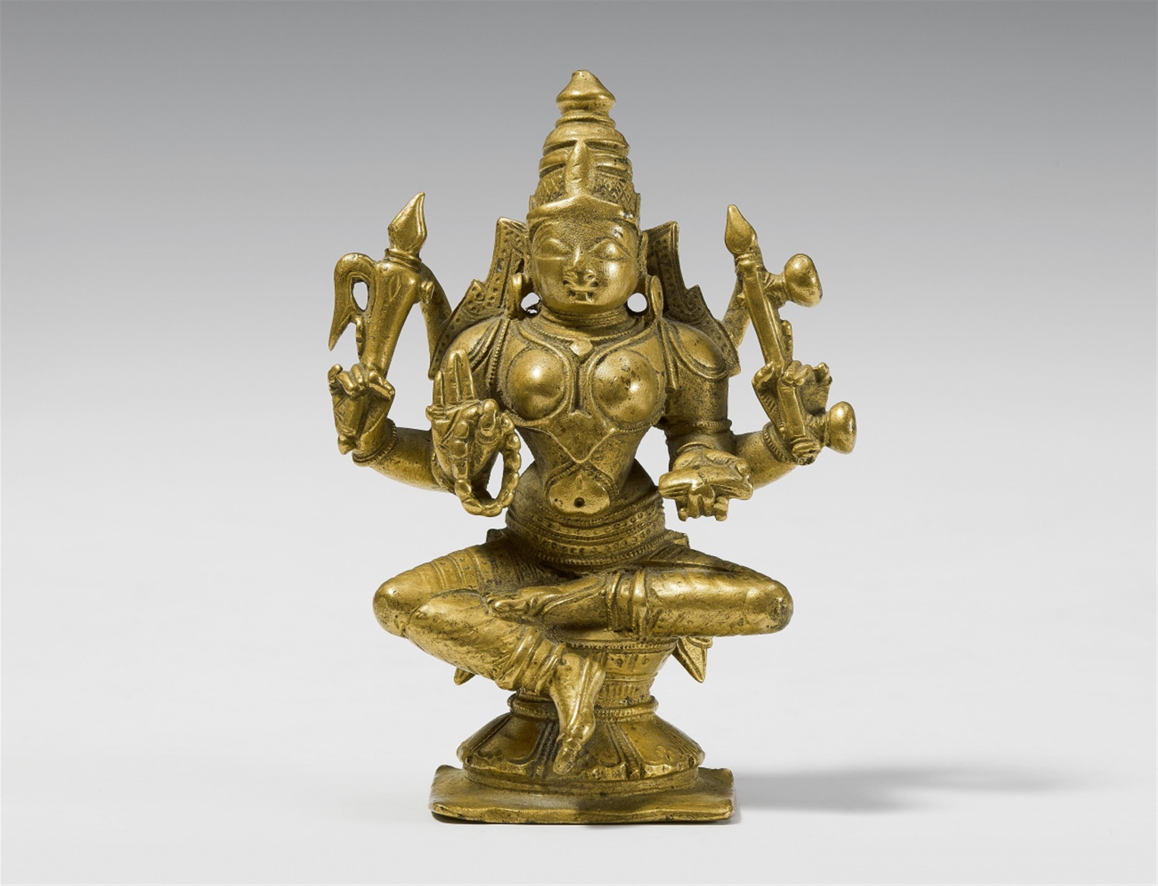 A Maharashtra brass figure of the four-armed Sarasvati. 19th century or earlier - image-1