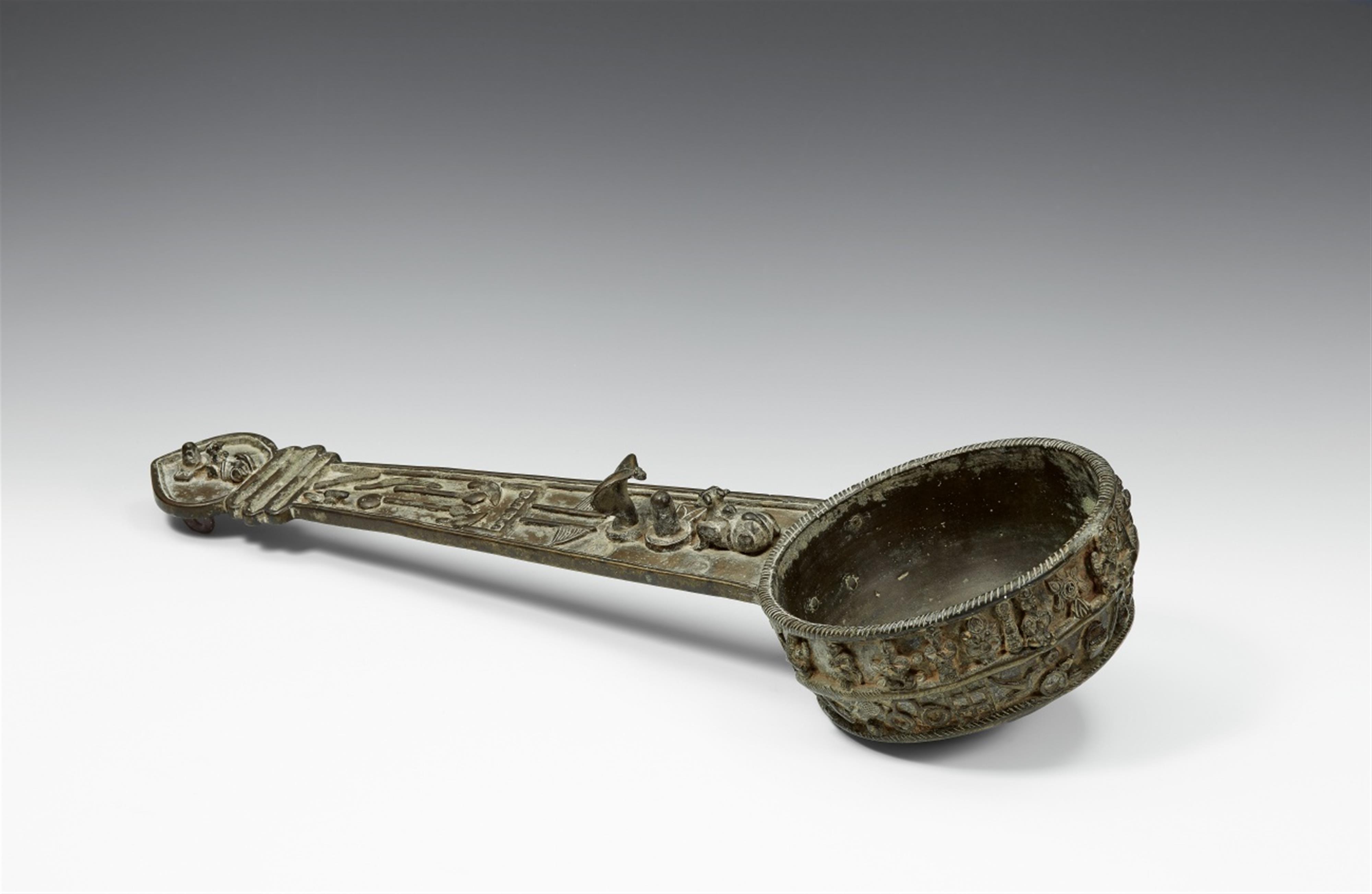 A large Maharashtra/Karnataka copper alloy ritual ladle. 19th century - image-1