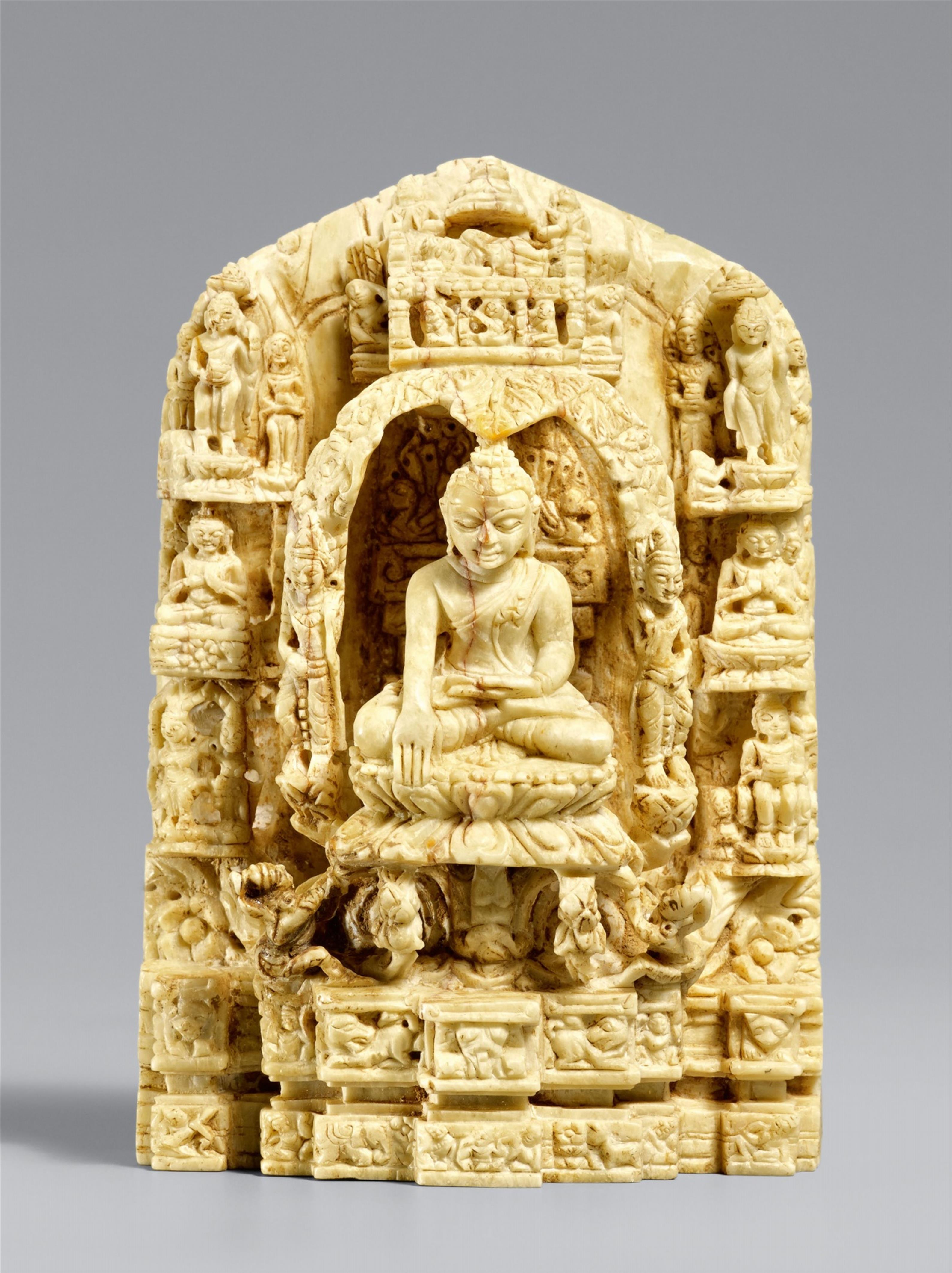 Kleine Stele mit der Darstellung der Acht Großen Ereignisse aus dem Leben des Buddha. Andagu-Stein. Birma, Pagan-Stil, 12./13. Jh. - image-1