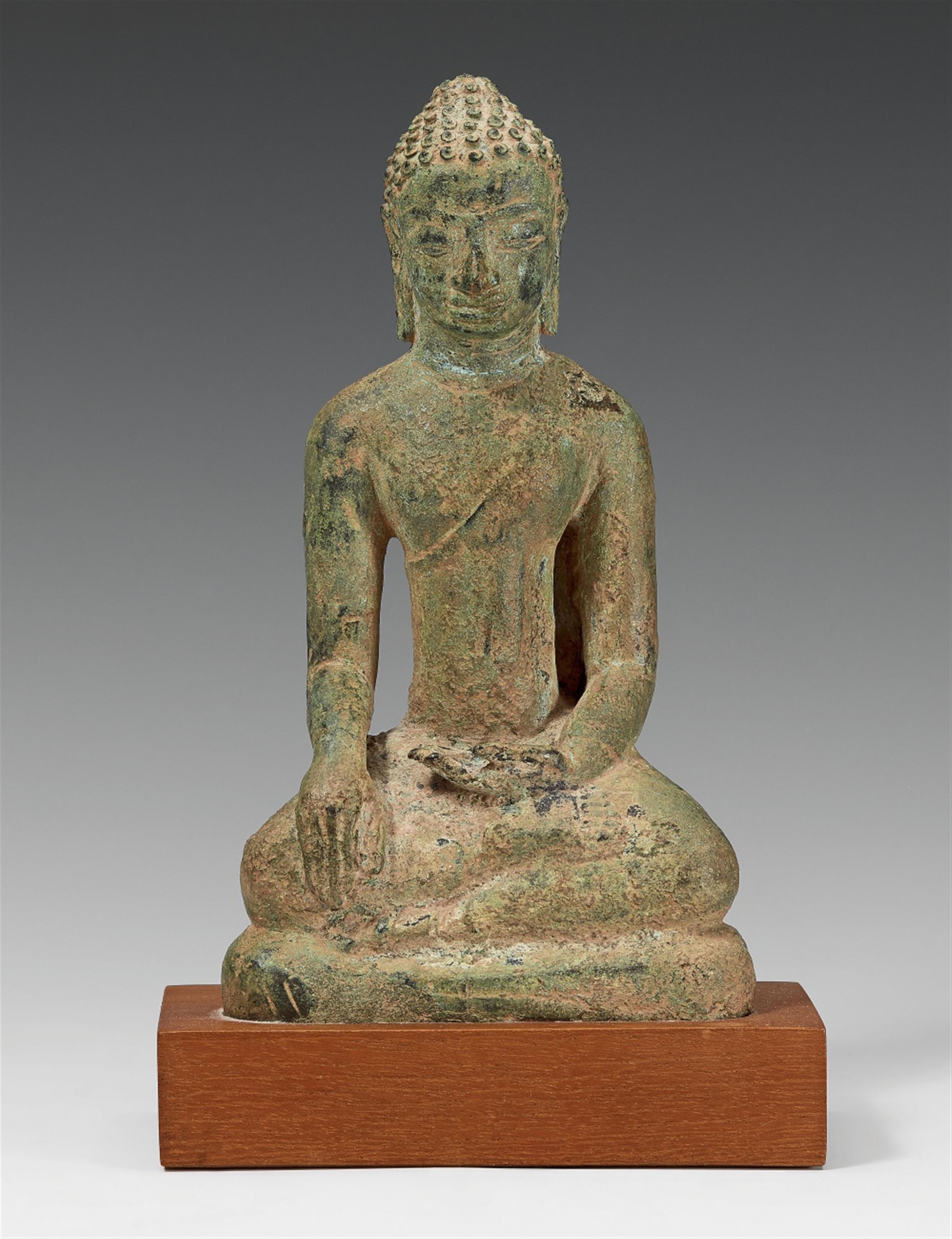 A Thai Dvaravati-style bronze figure of Buddha Shakyamuni. 7th/8th century - image-1