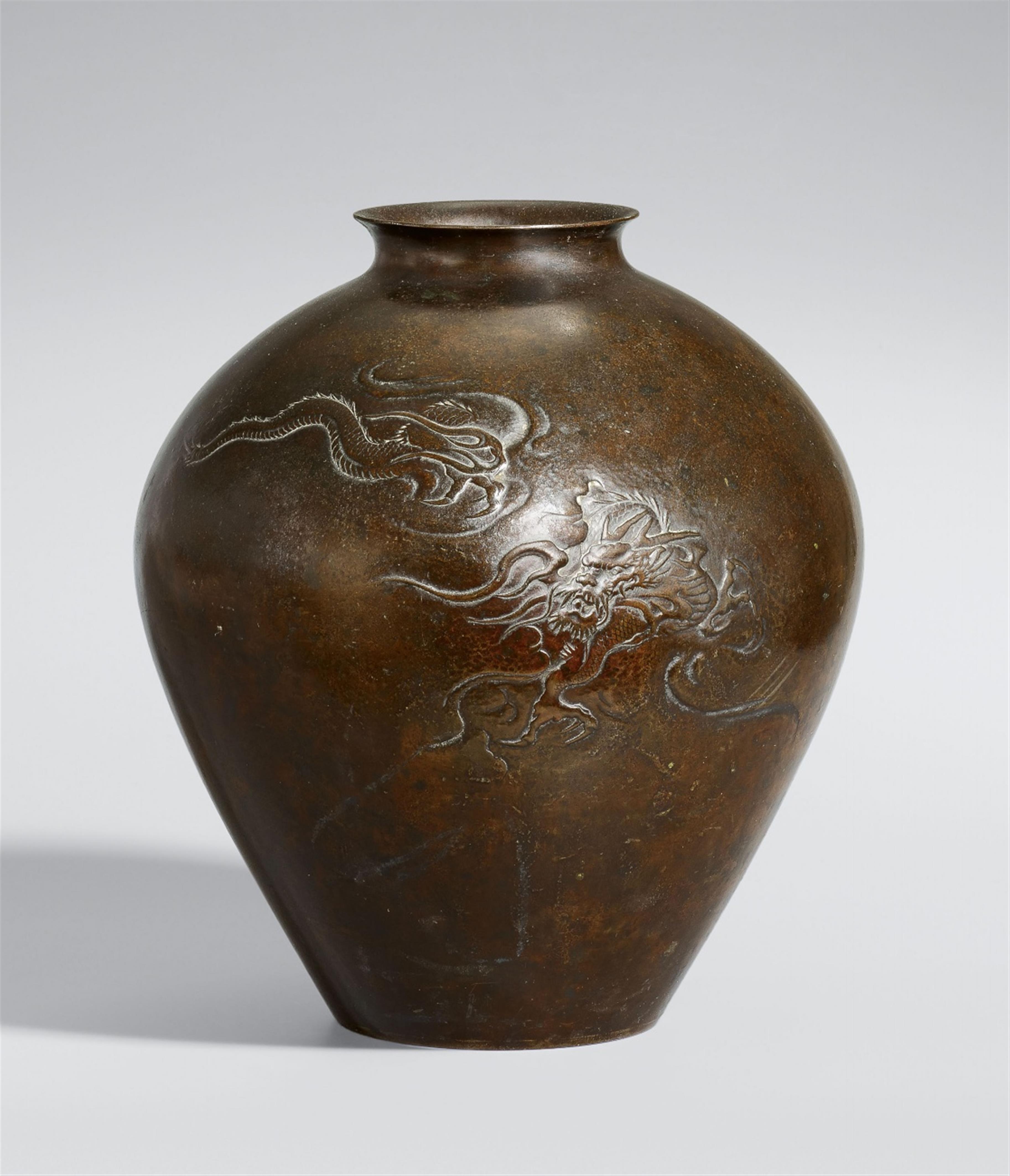 A large ovoid-shaped bronze vase. Around 1900 - image-1