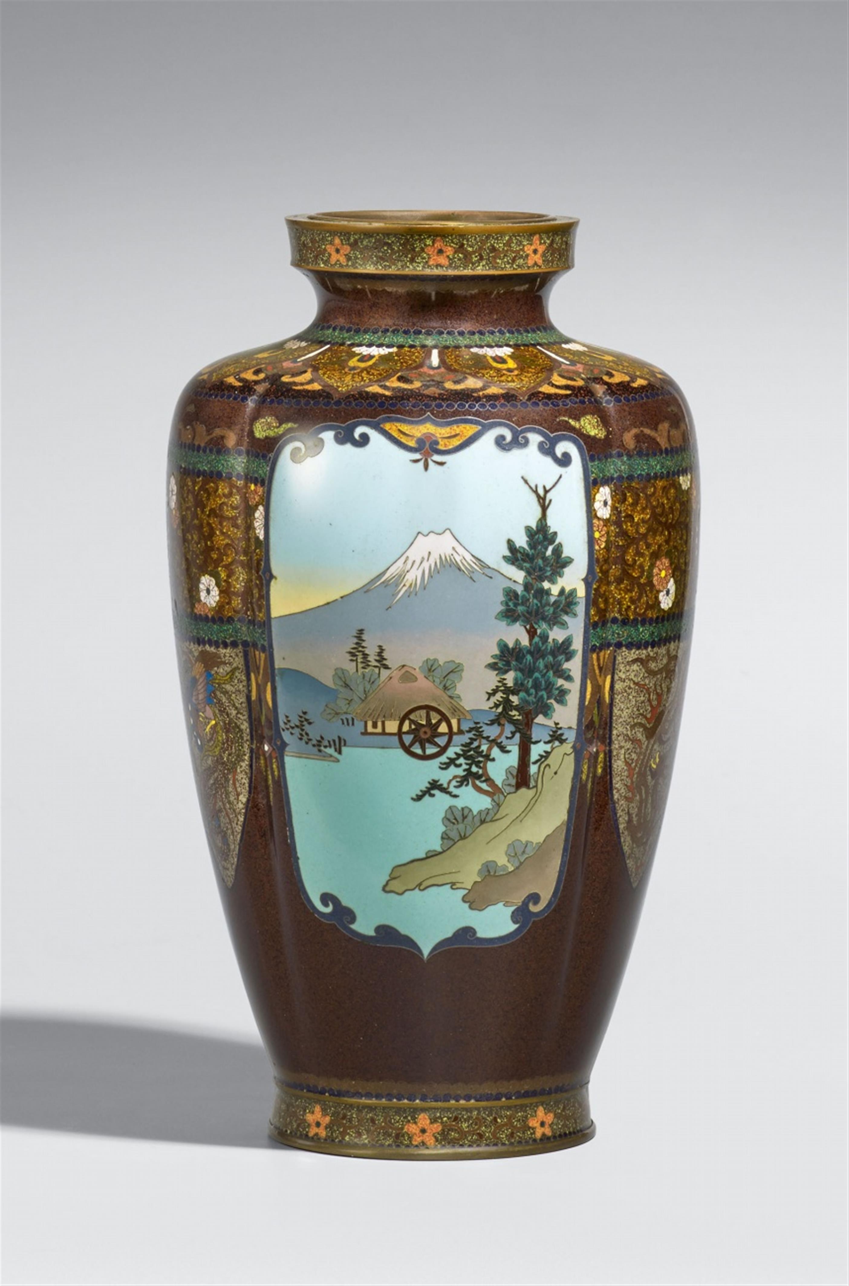 A large cloisonné enamel vase. Late 19th century - image-1