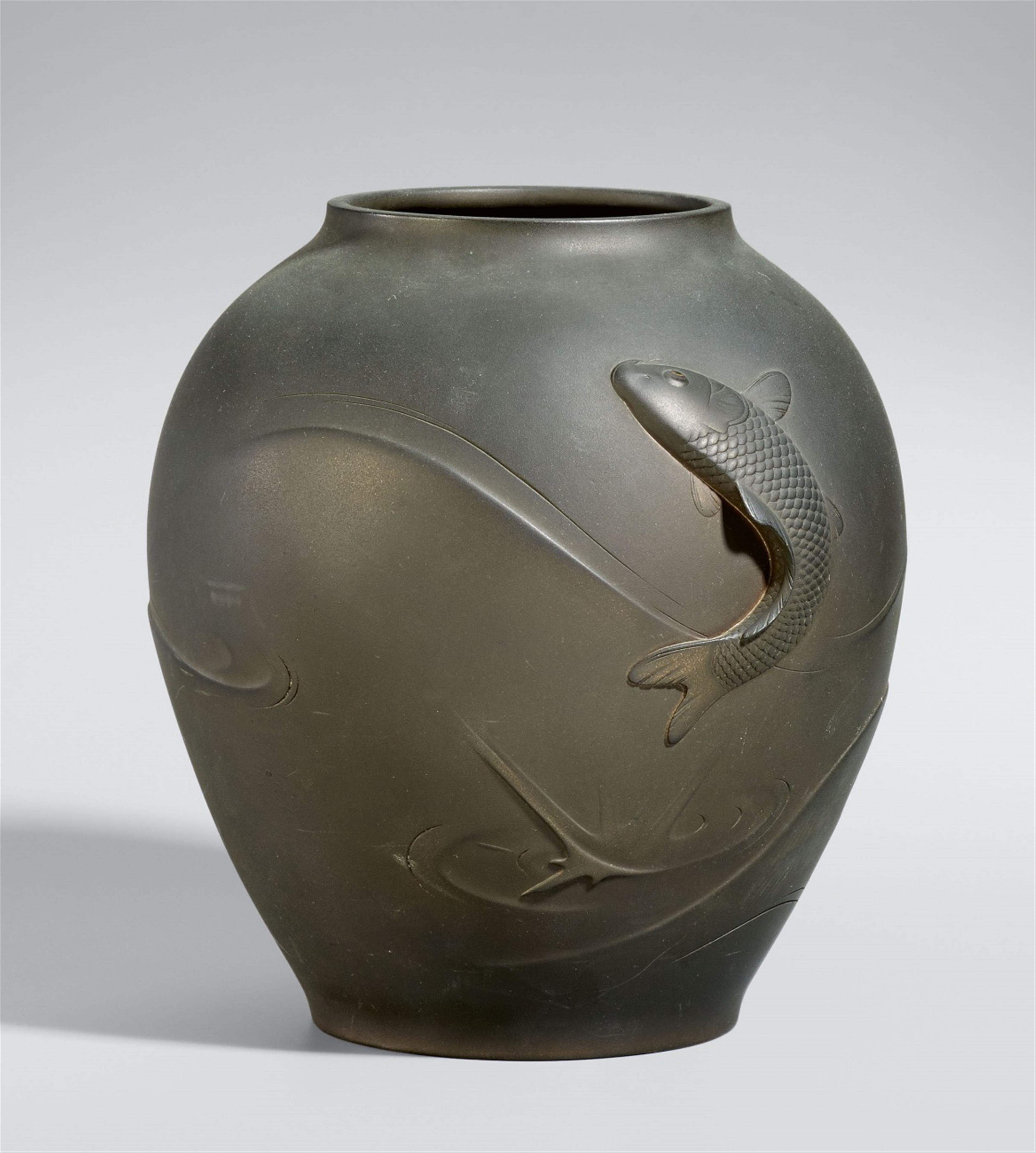 Große, eiförmige Vase. Bronze. Frühes 20. Jh. - image-1