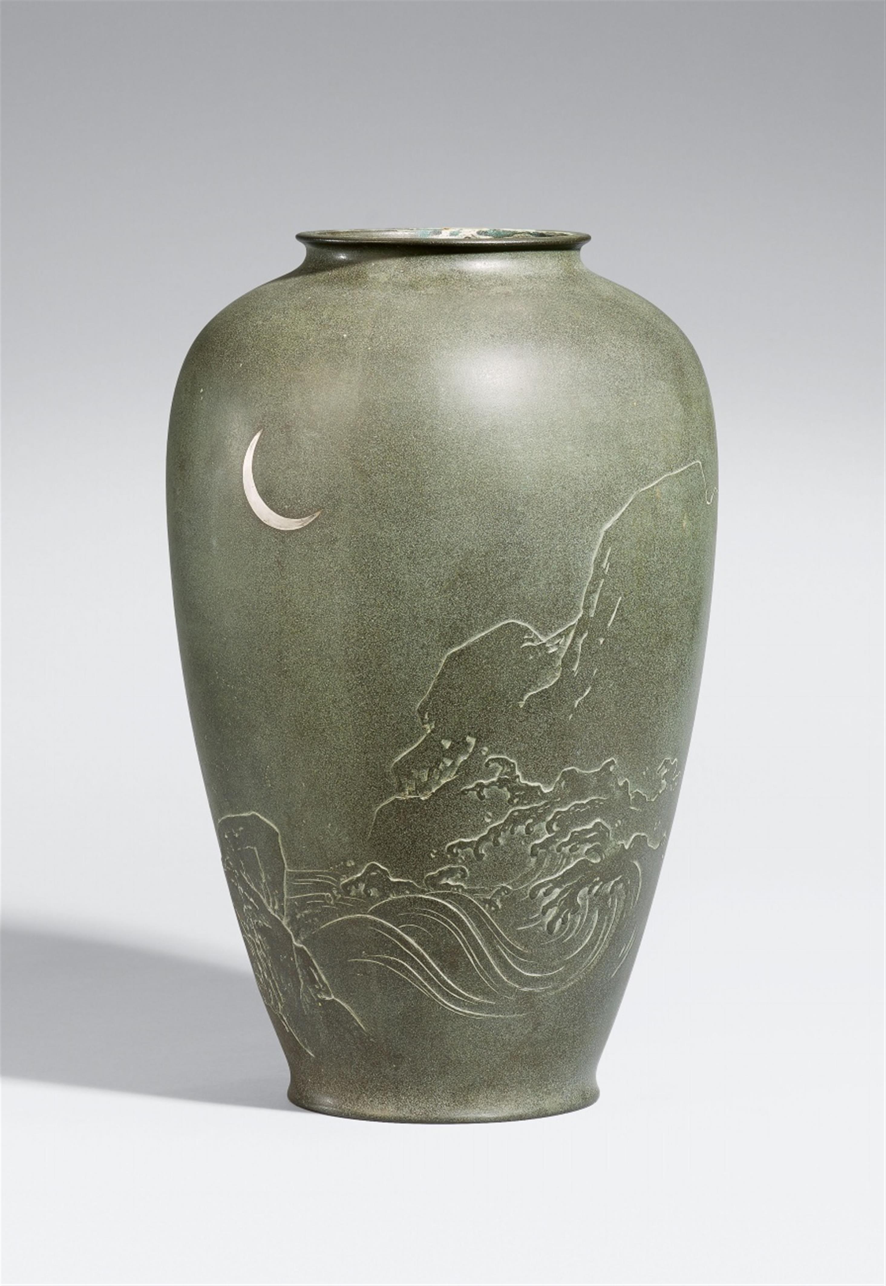 A large bronze vase. Around 1940-1960 - image-1