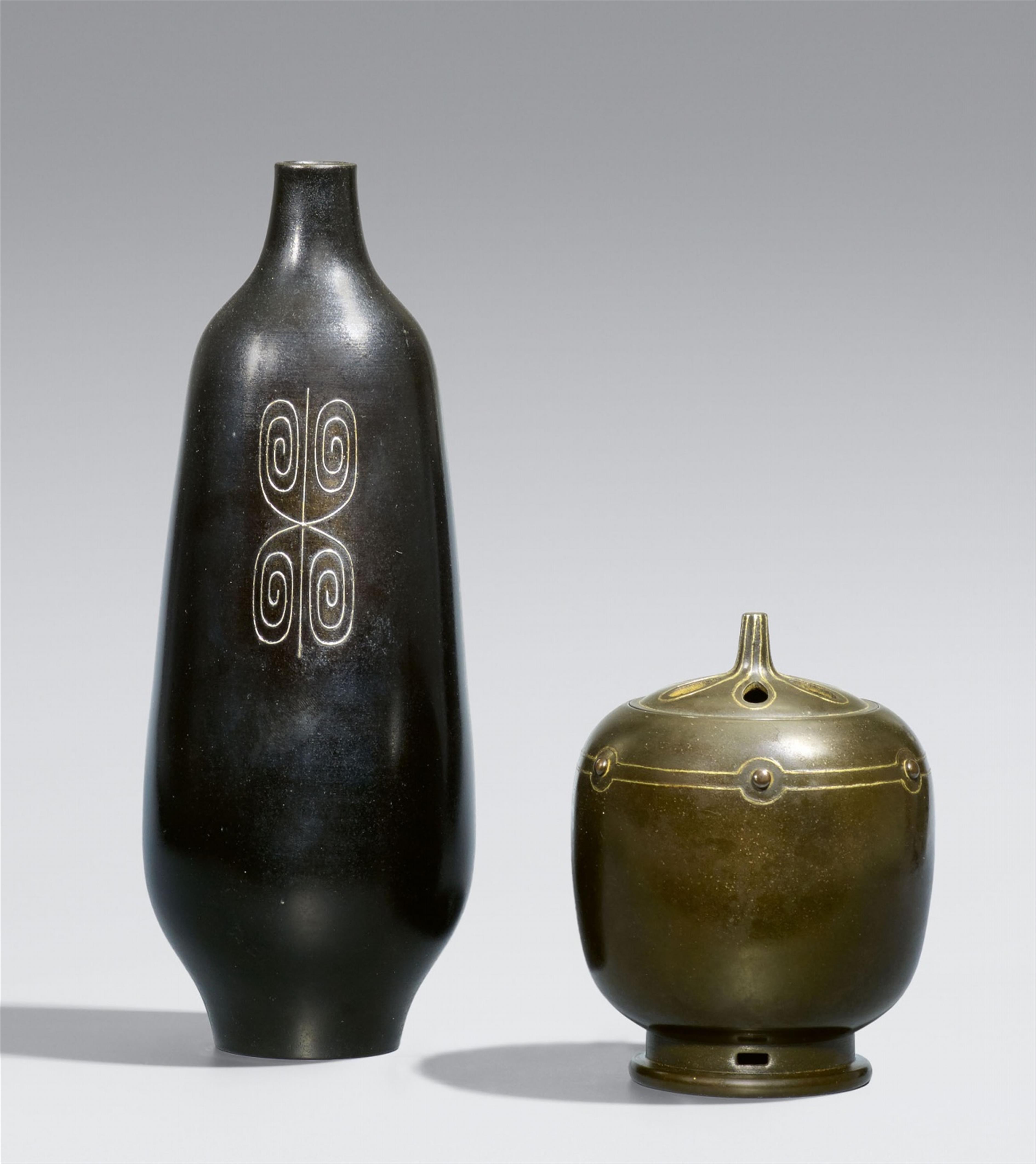 A bronze vase and a bronze incense burner. 20th century - image-1