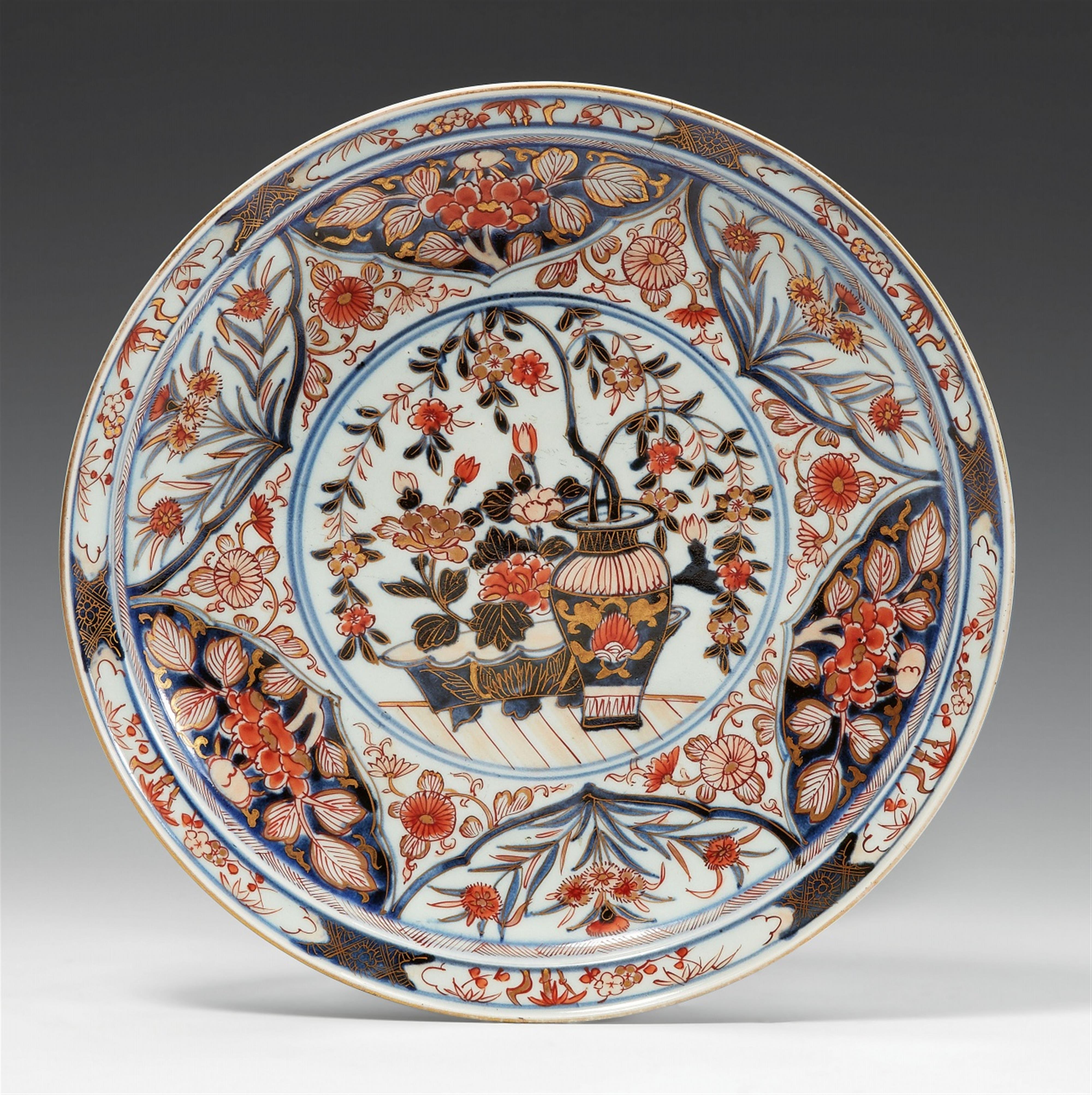 An Arita Imari plate. Around 1700 - image-1