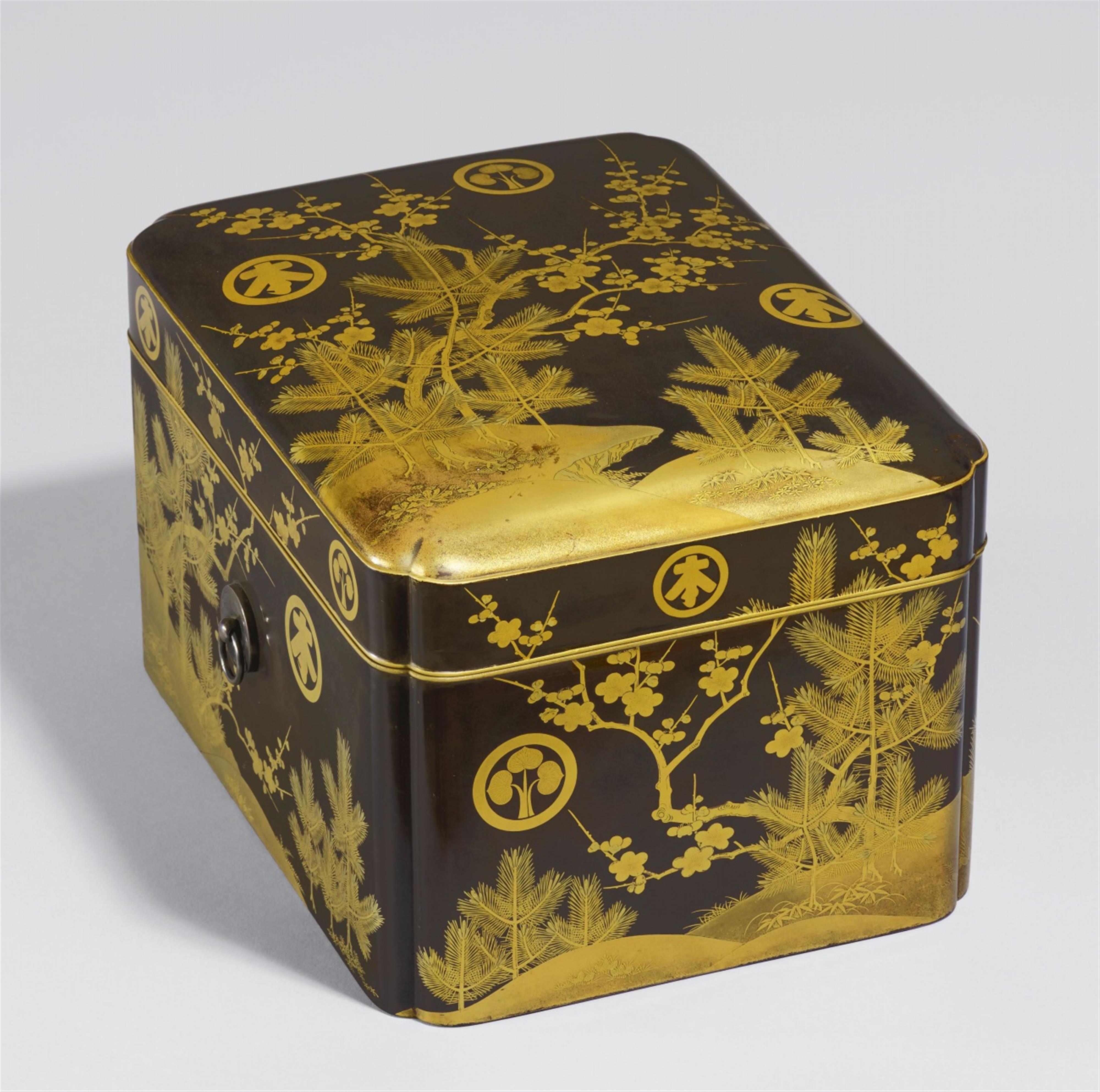 A lacquer box. 19th century - image-1