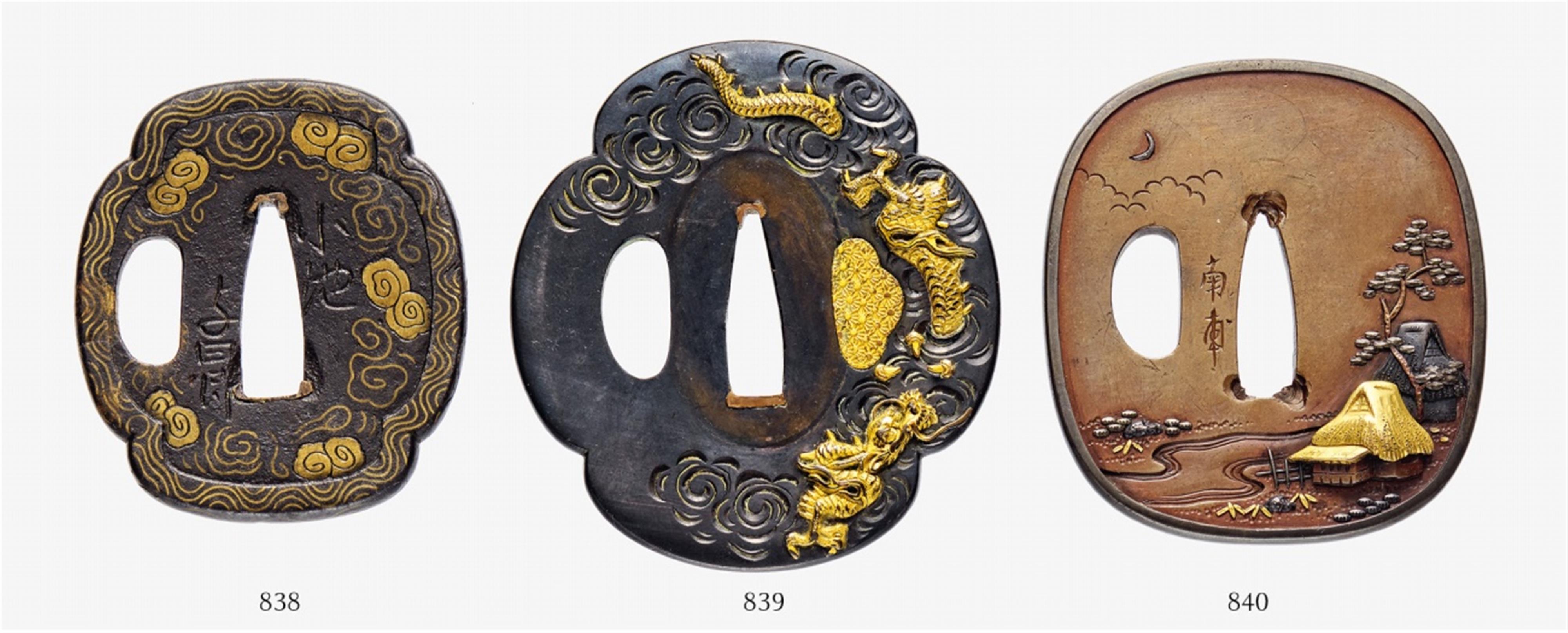 An iron Koike school tantô-tsuba. 17th century - image-1