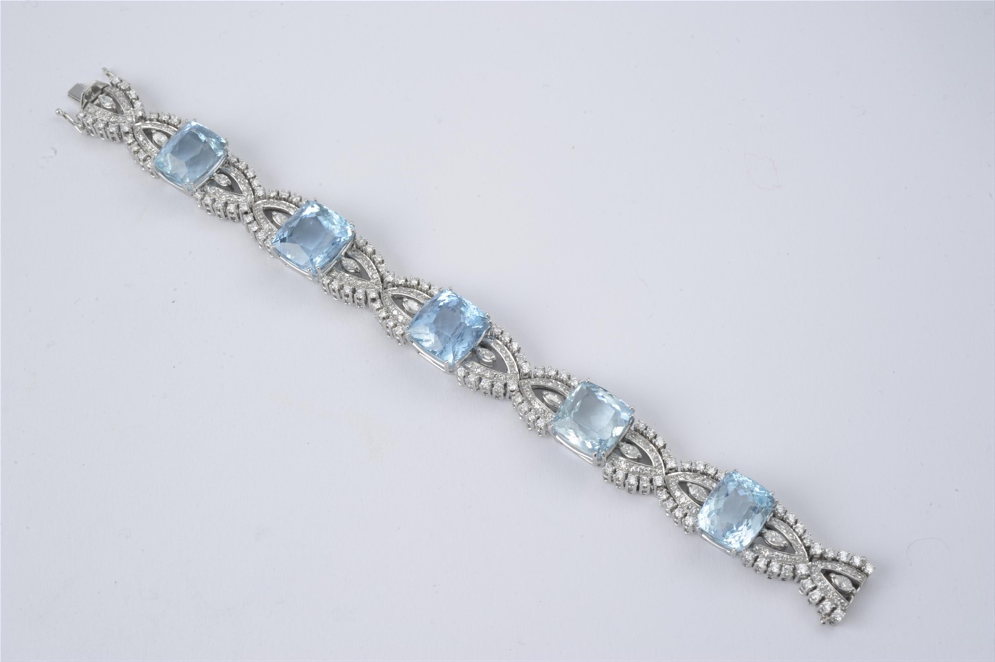 An 18k white gold and aquamarine bracelet - image-1