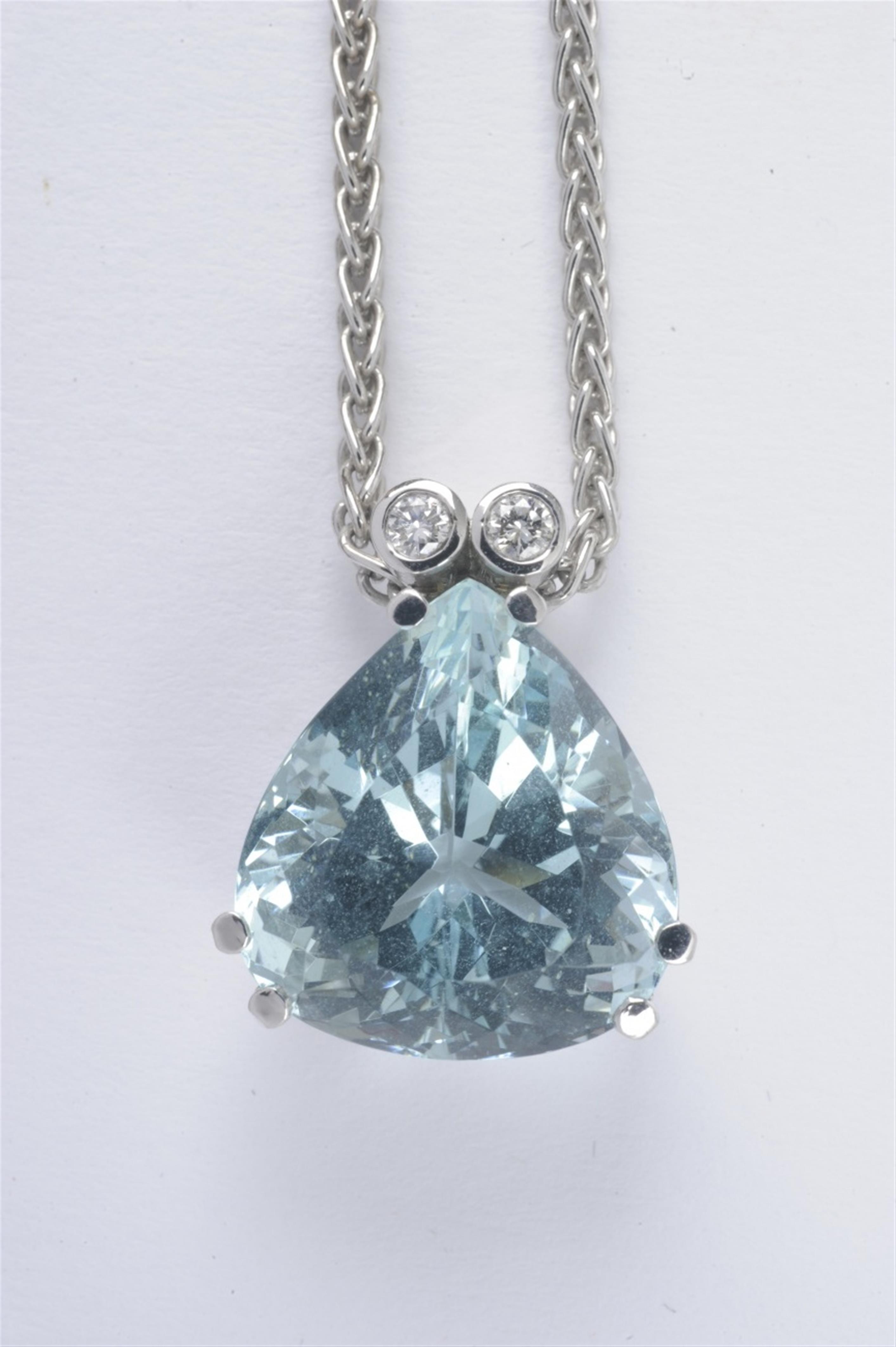 A 14k white gold and aquamarine pendant - image-1