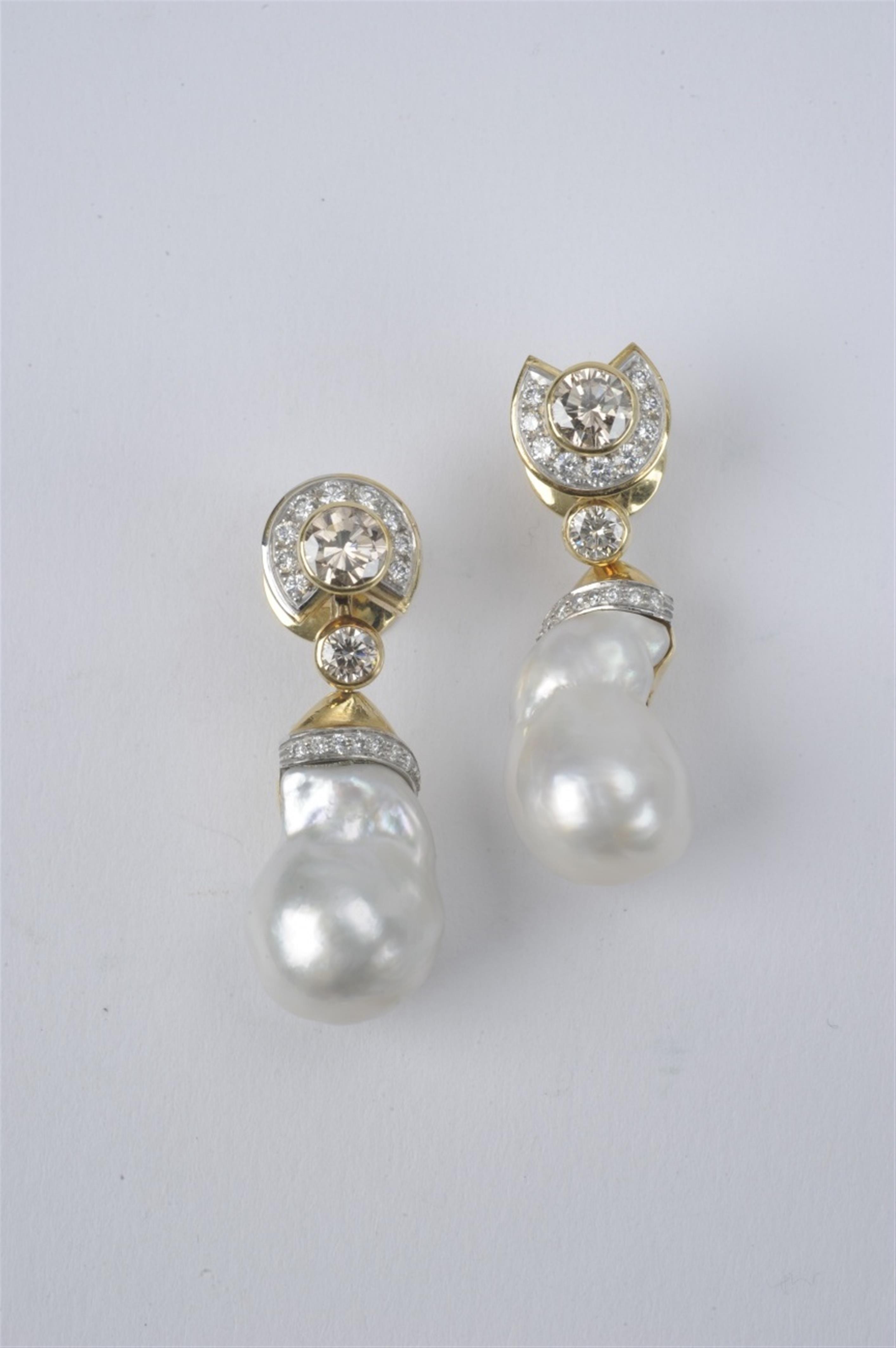 A pair of 18k gold and South Sea pearl pendant earrings - image-1