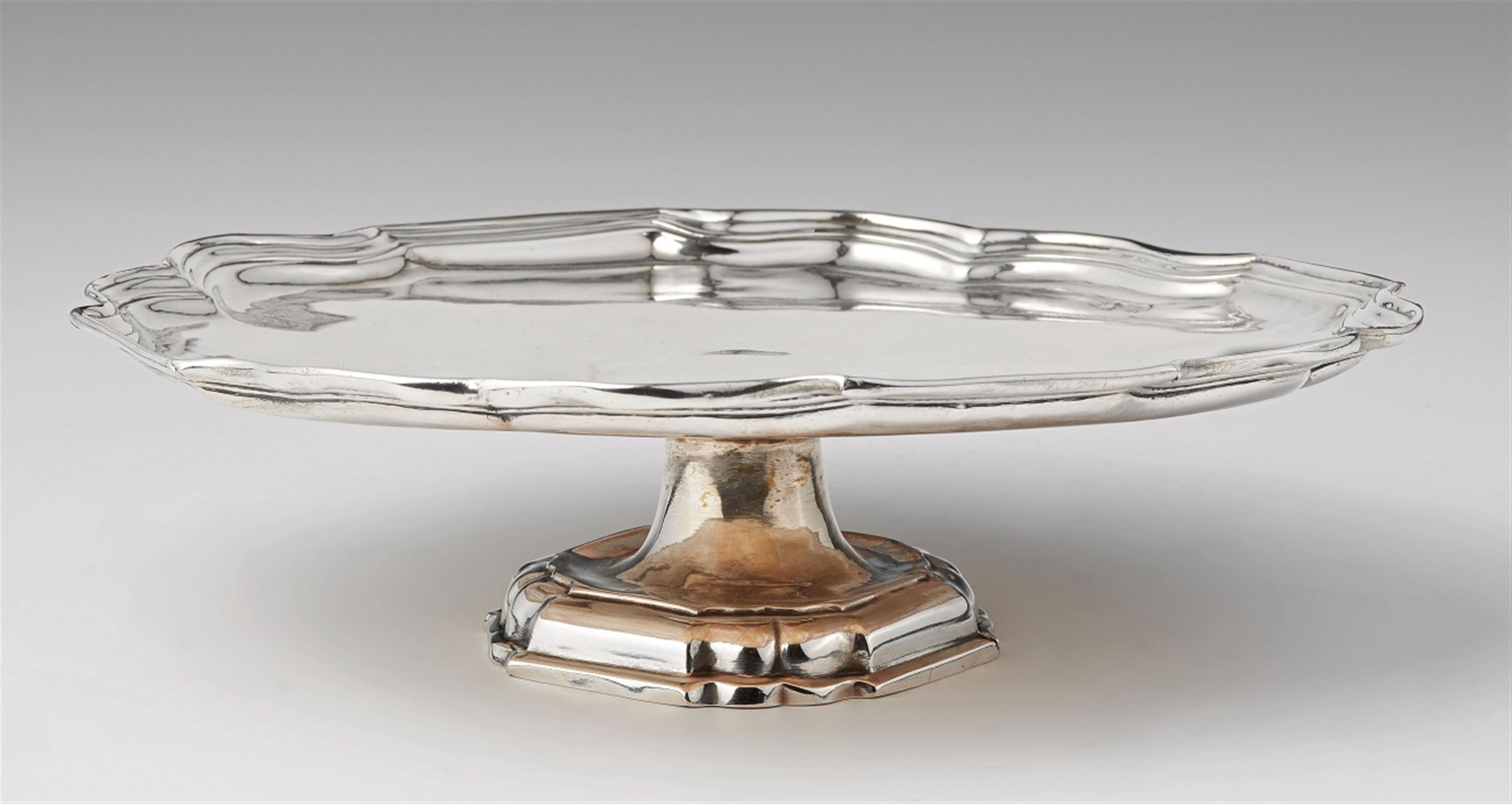 An Augsburg silver dish - image-1