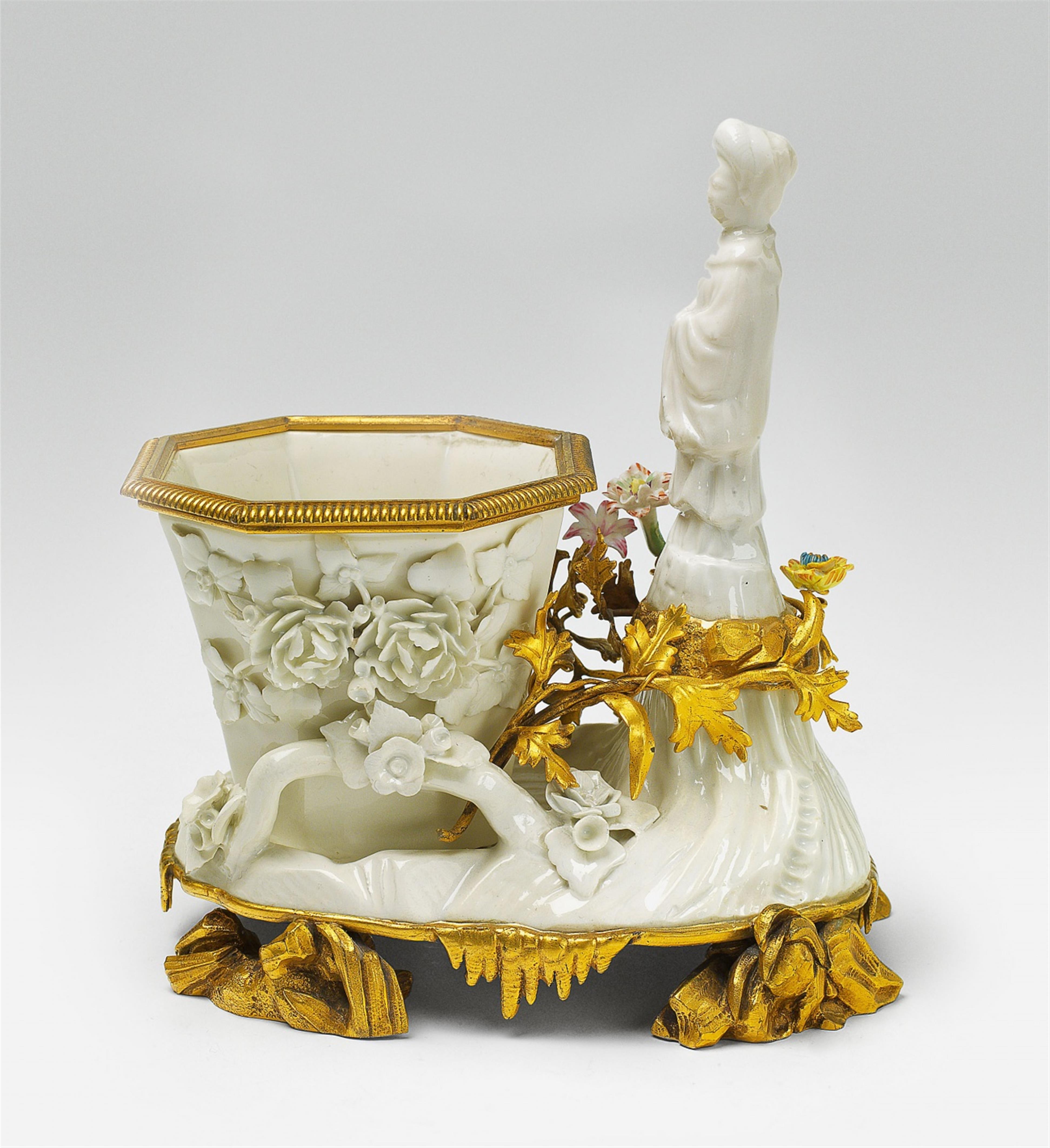 A small Parisian ormolu-mounted porcelain centrepiece - image-1