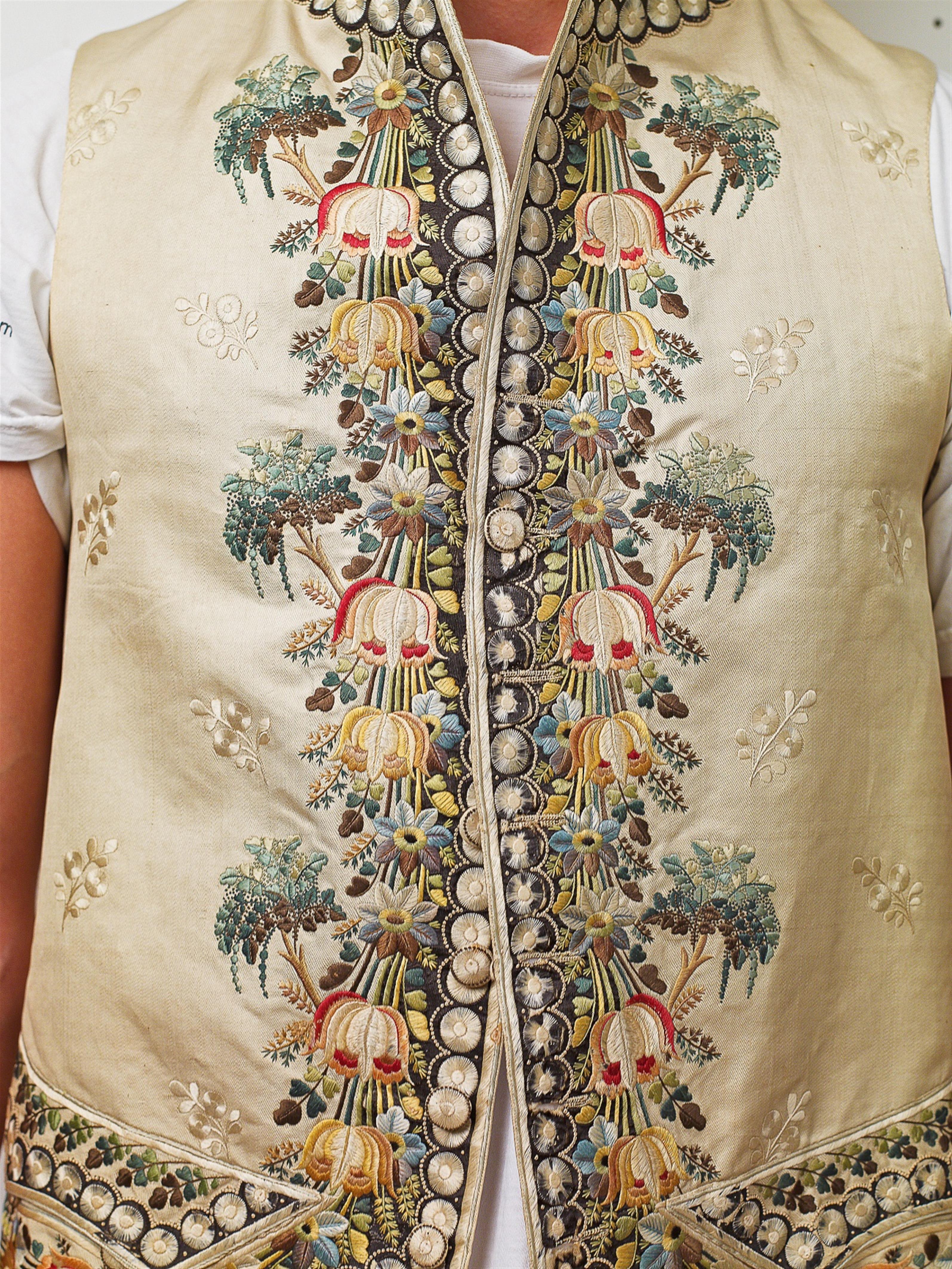 A rare French embroidered silk vest - image-2