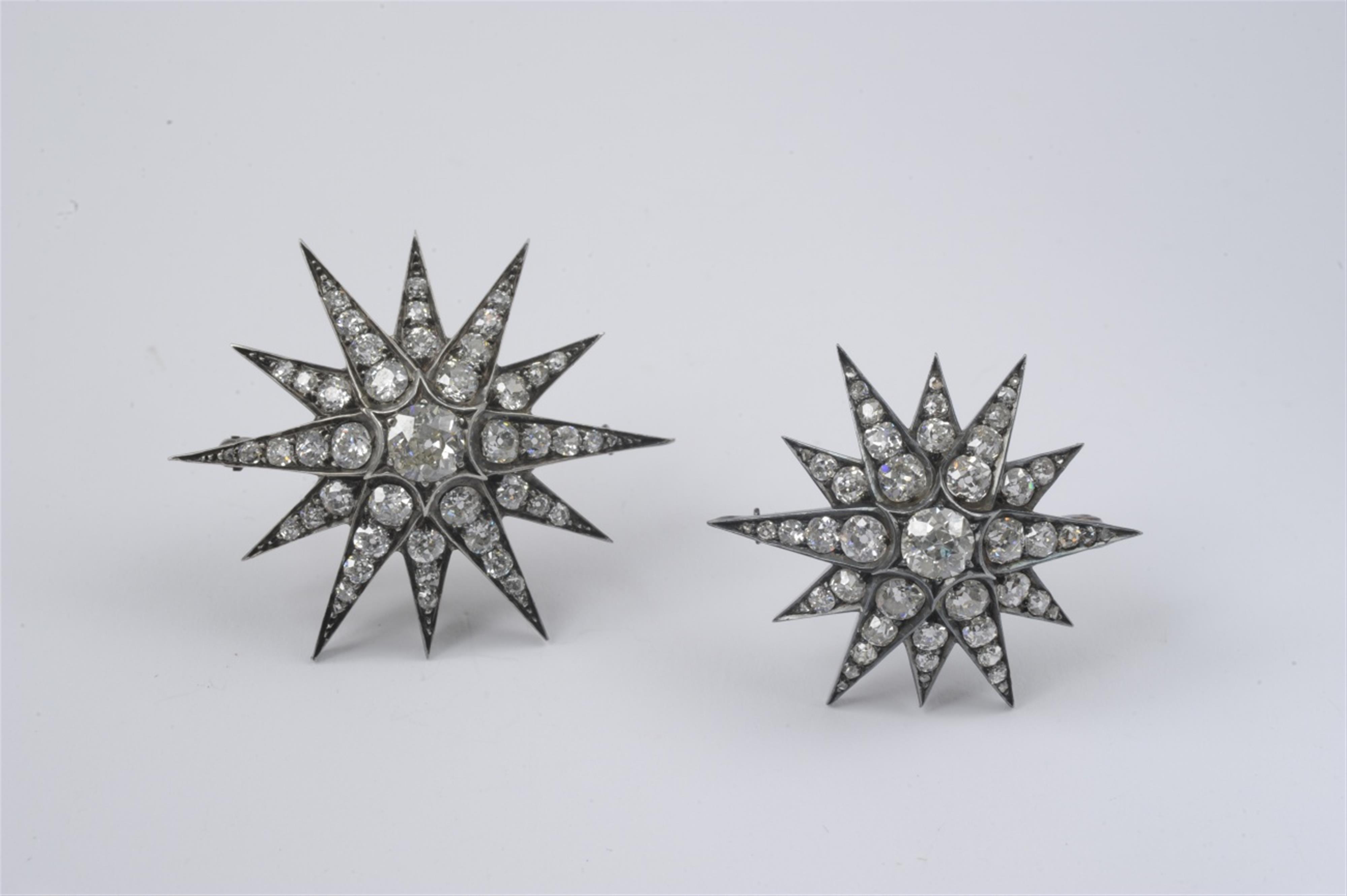 Two Belle Epoque star brooches - image-1