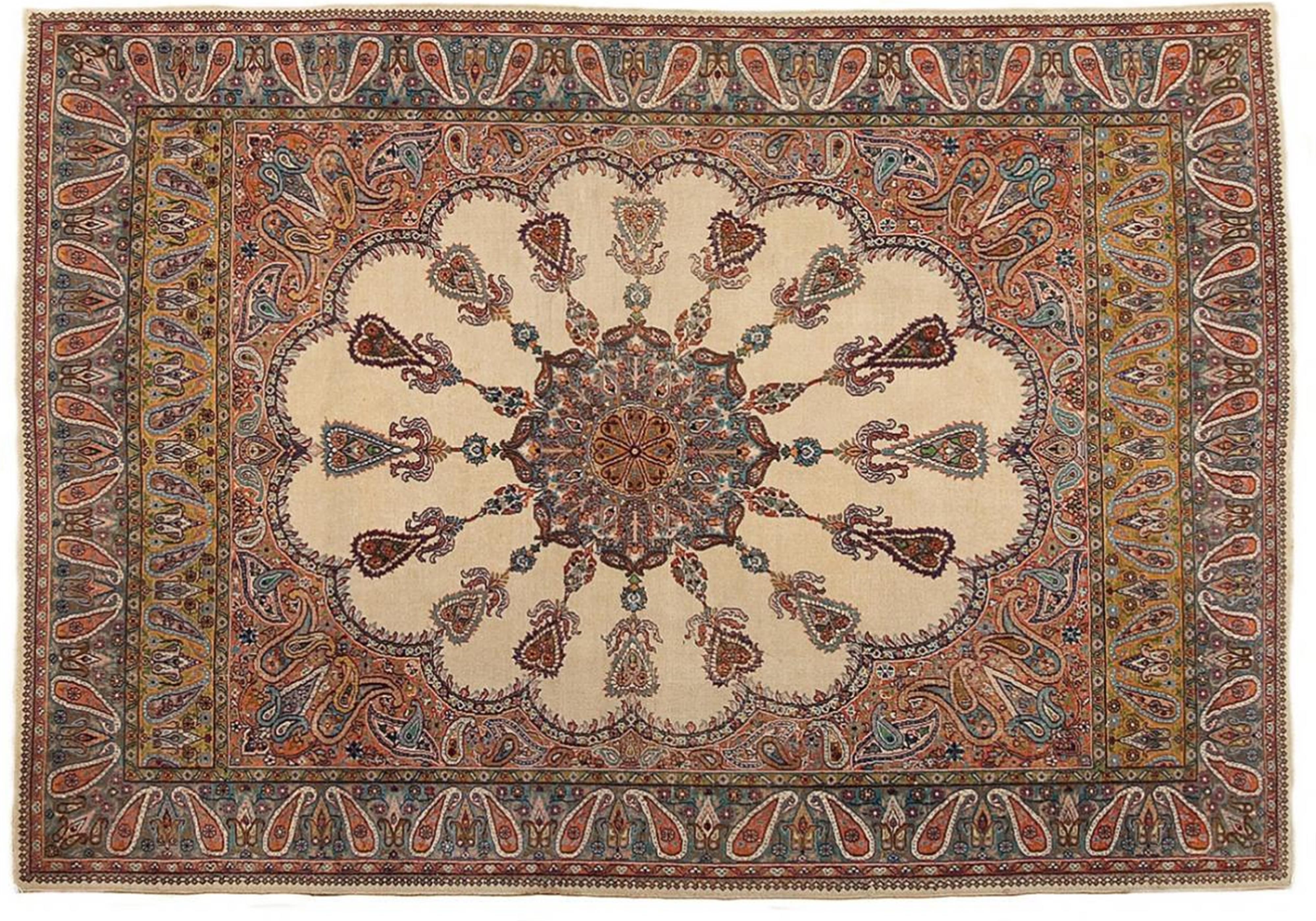 A West Iran medallion carpet - image-1