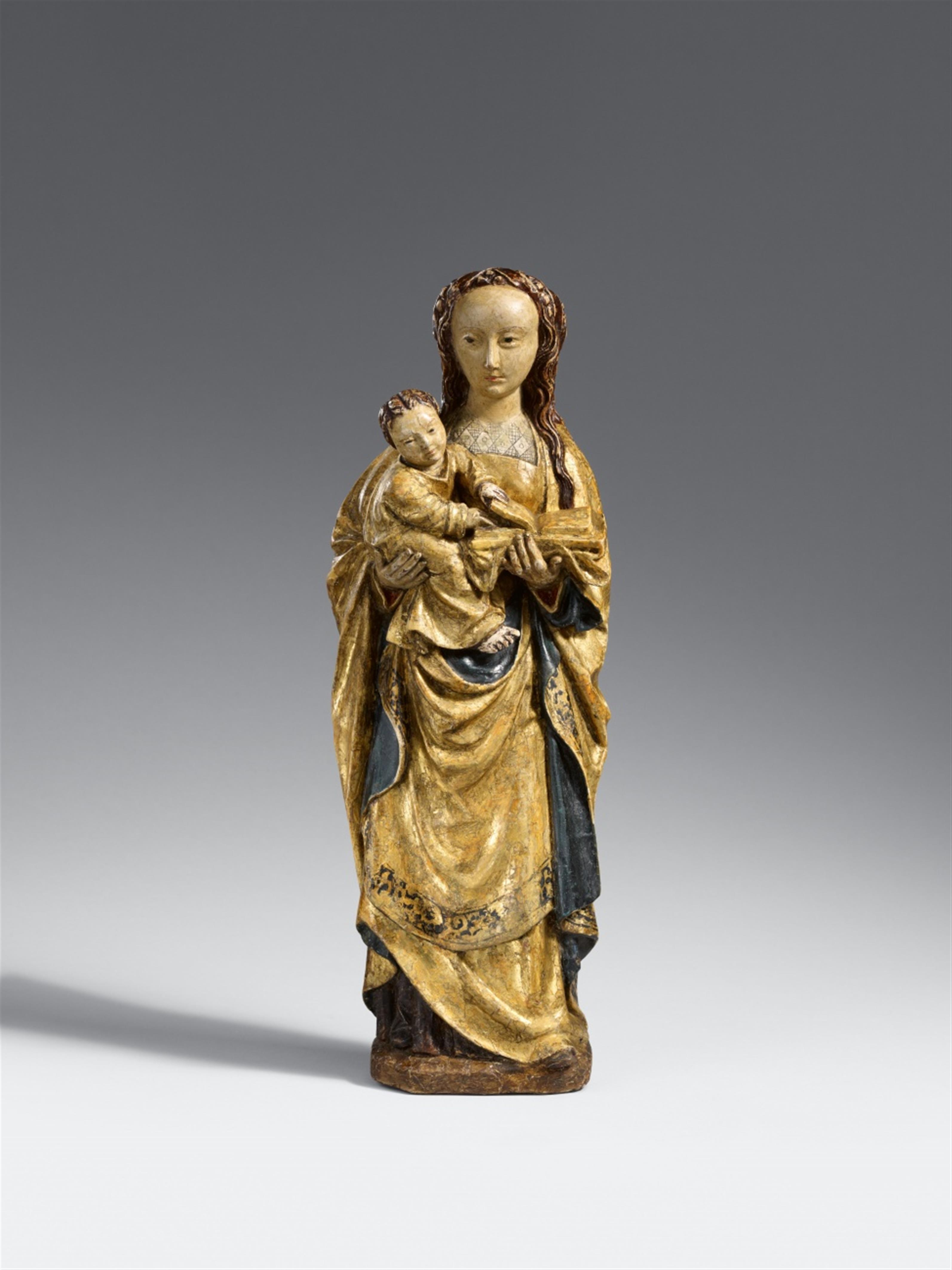 Mechelen, early 16th century - An early 16th century Mechelen carved wooden figure of the Virgin and Child - image-1