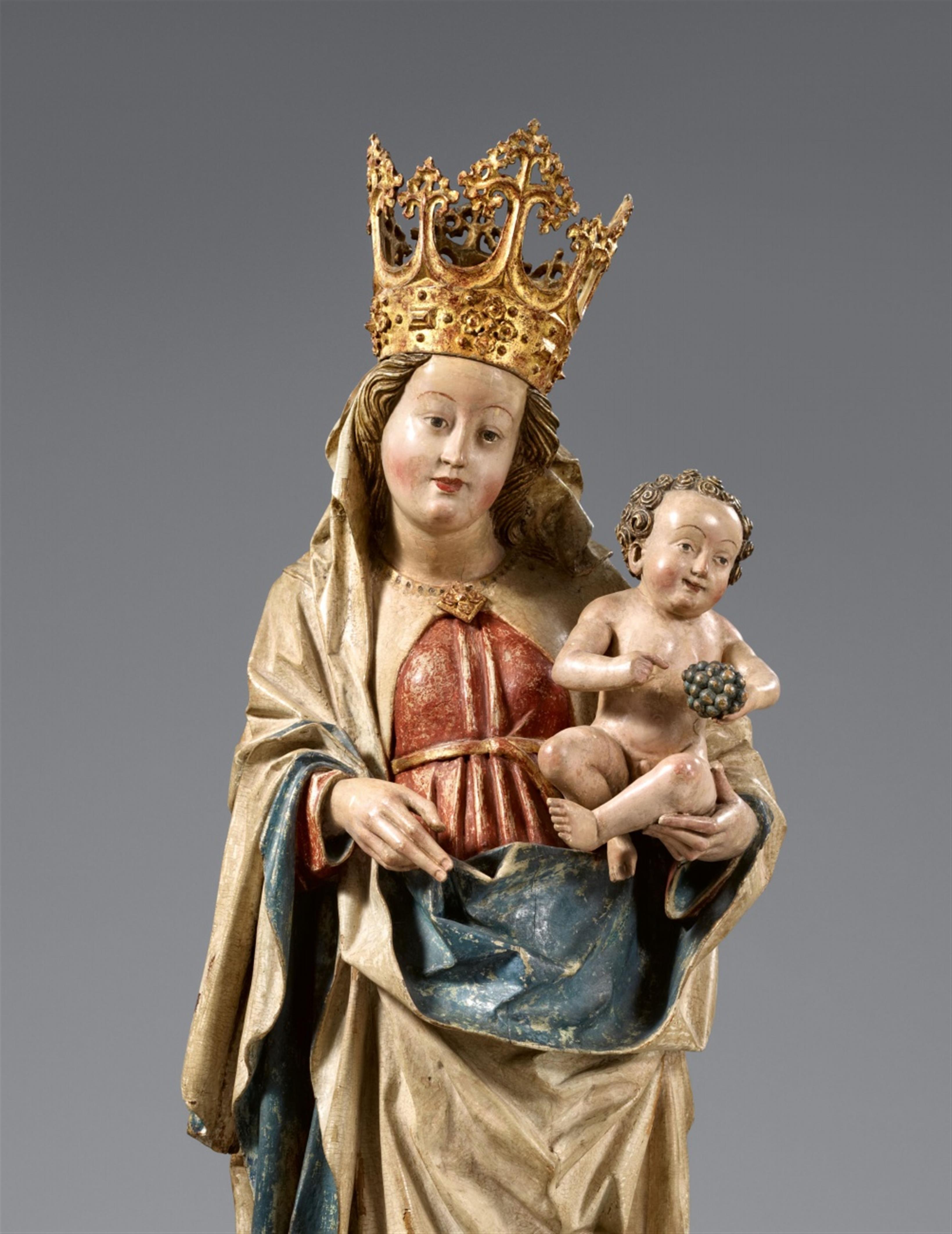 Swabia, circa 1470/1480 - A Swabian carved wooden figure of the Virgin and Child, circa 1470/1480 - image-2