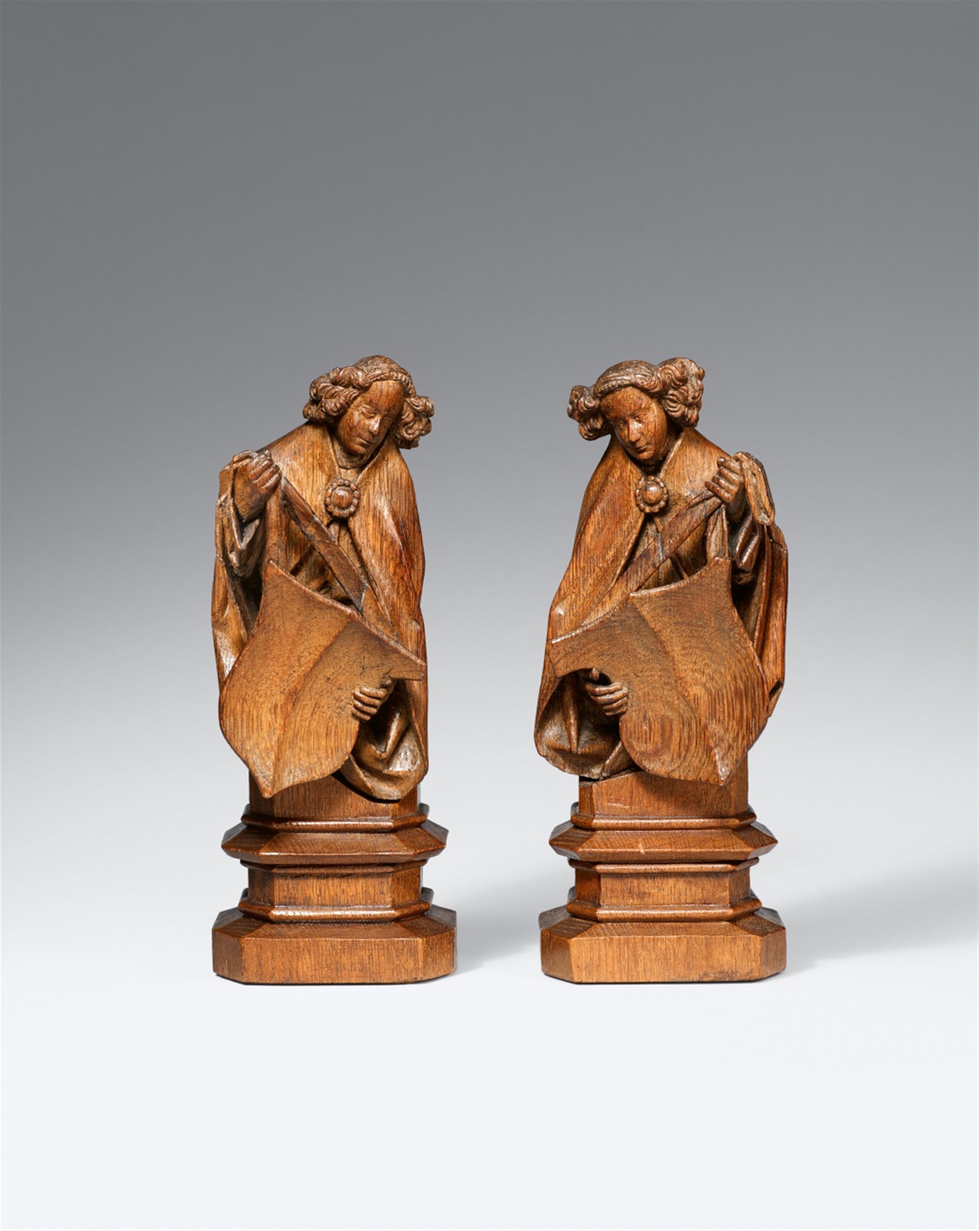 Southern Netherlands, late 15th century - Two South Netherlanish carved oak figures of Angels, late 15th century - image-1