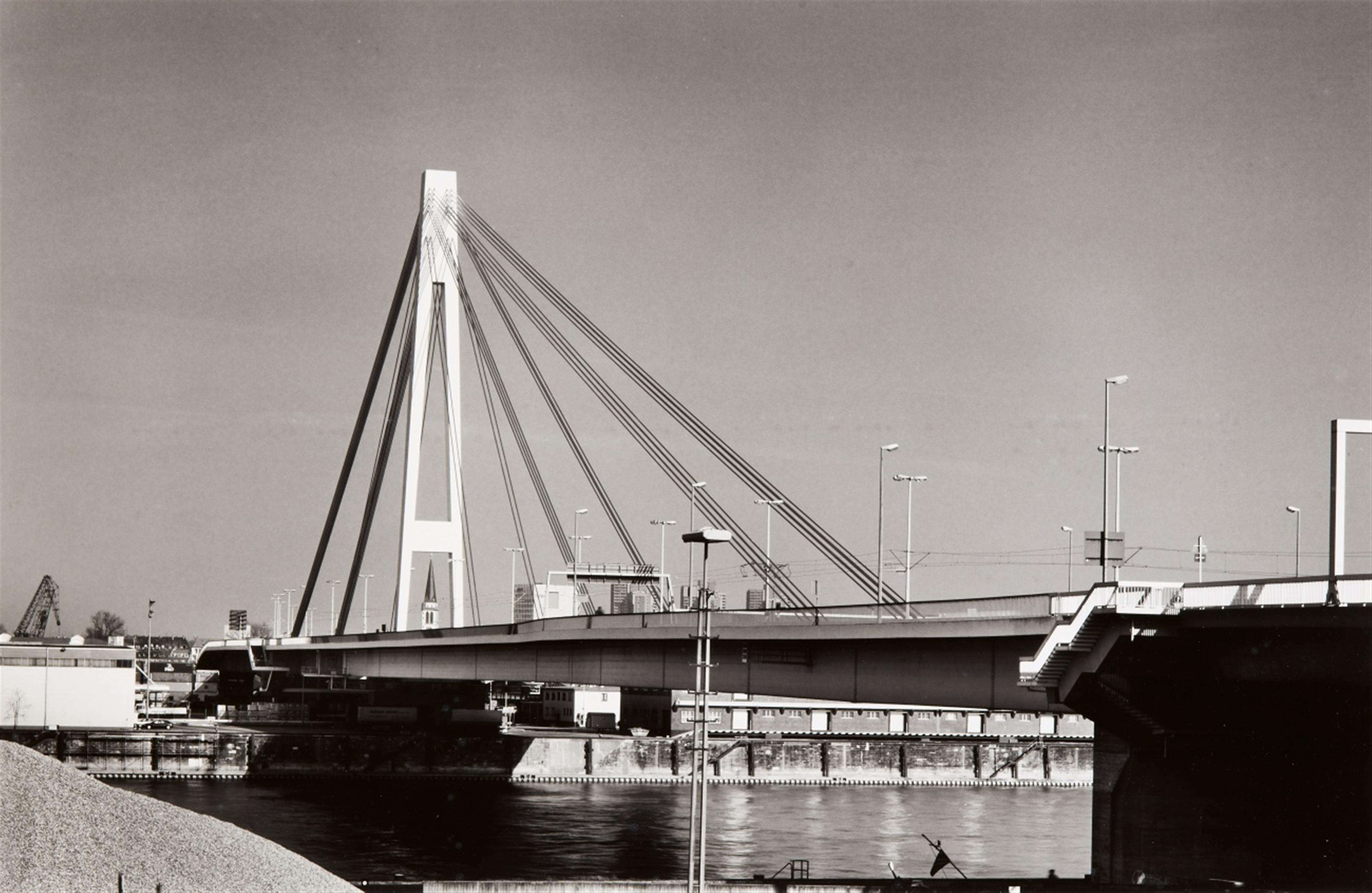 Tomas Riehle - Autobahnbrücke Ludwigshafen-Nord, Theodor-Heuss-Brücke. Straßenbrücke Mannheim - Ludwigshafen, Kurt-Schumacher-Brücke - image-2