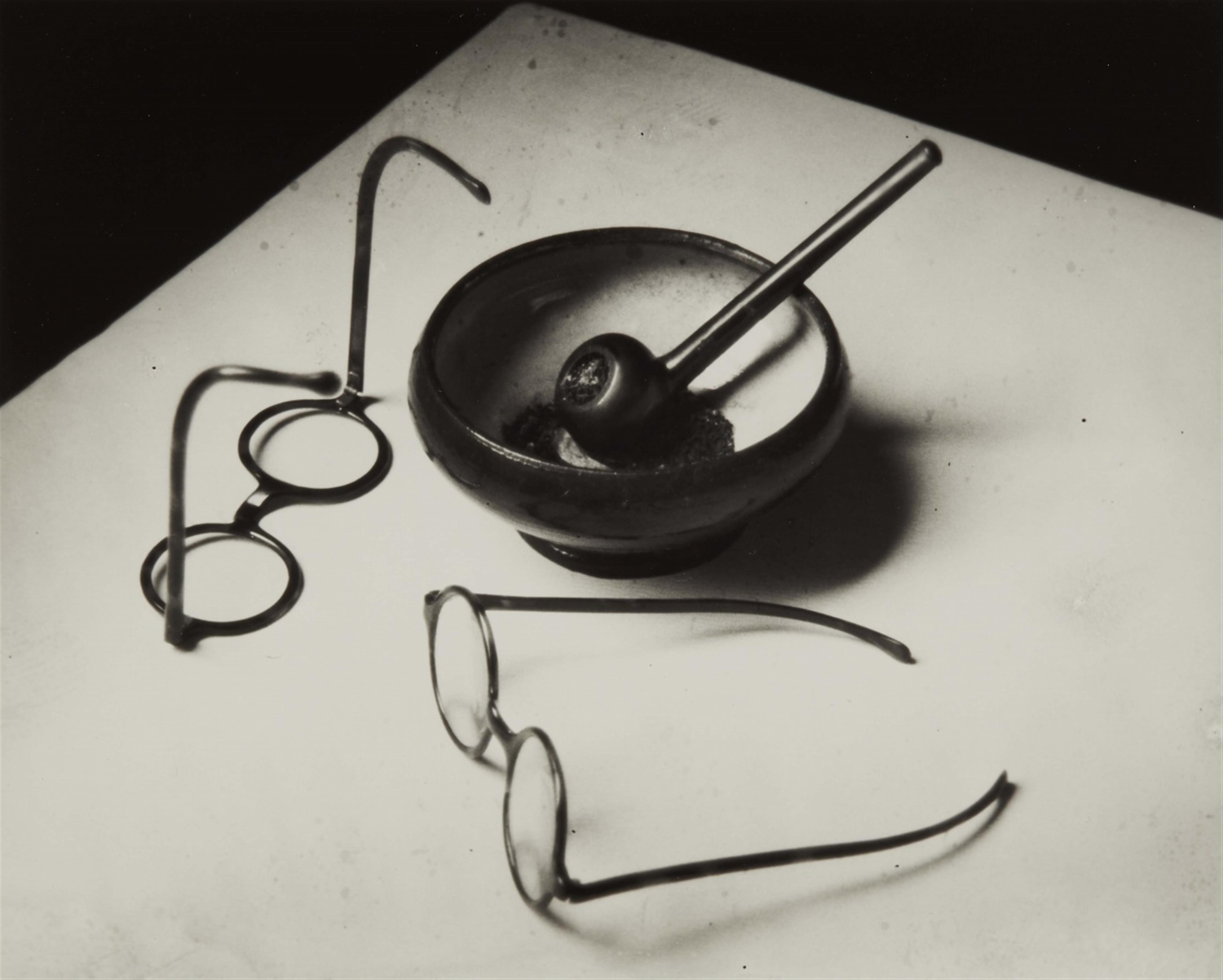 André Kertész - Mondrian's glasses and pipe - image-1